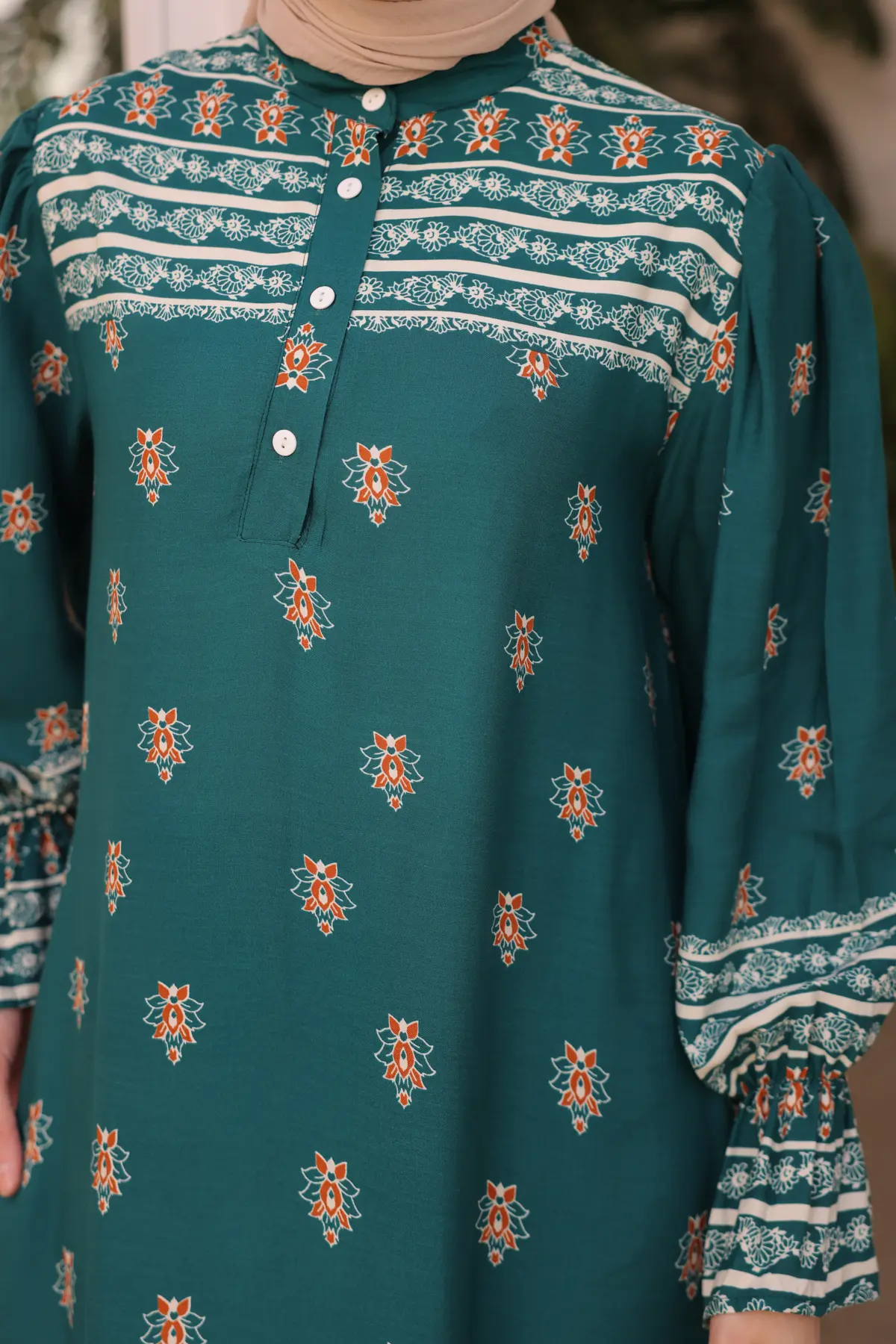 12001 Kolu Büzmeli Elbise Zümrüt Yeşili-detail