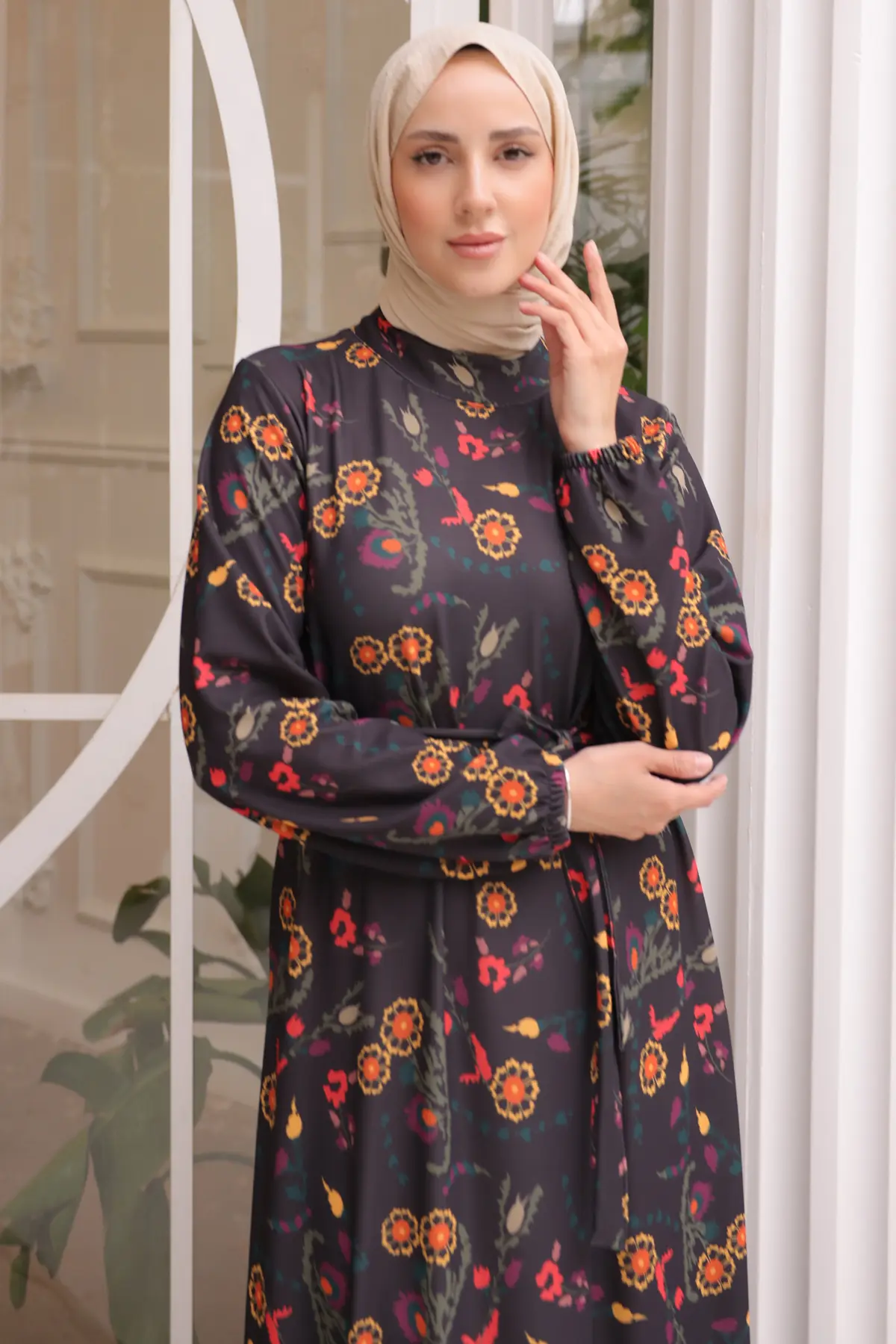 12014 Kolu Lastikli Çiçek Desenli Elbise Siyah-detail