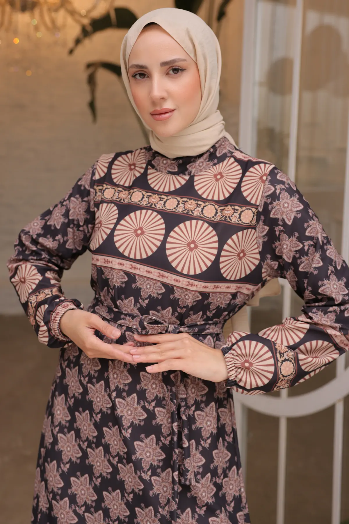 12015 Desenli Tesettür Elbise Siyah-detail