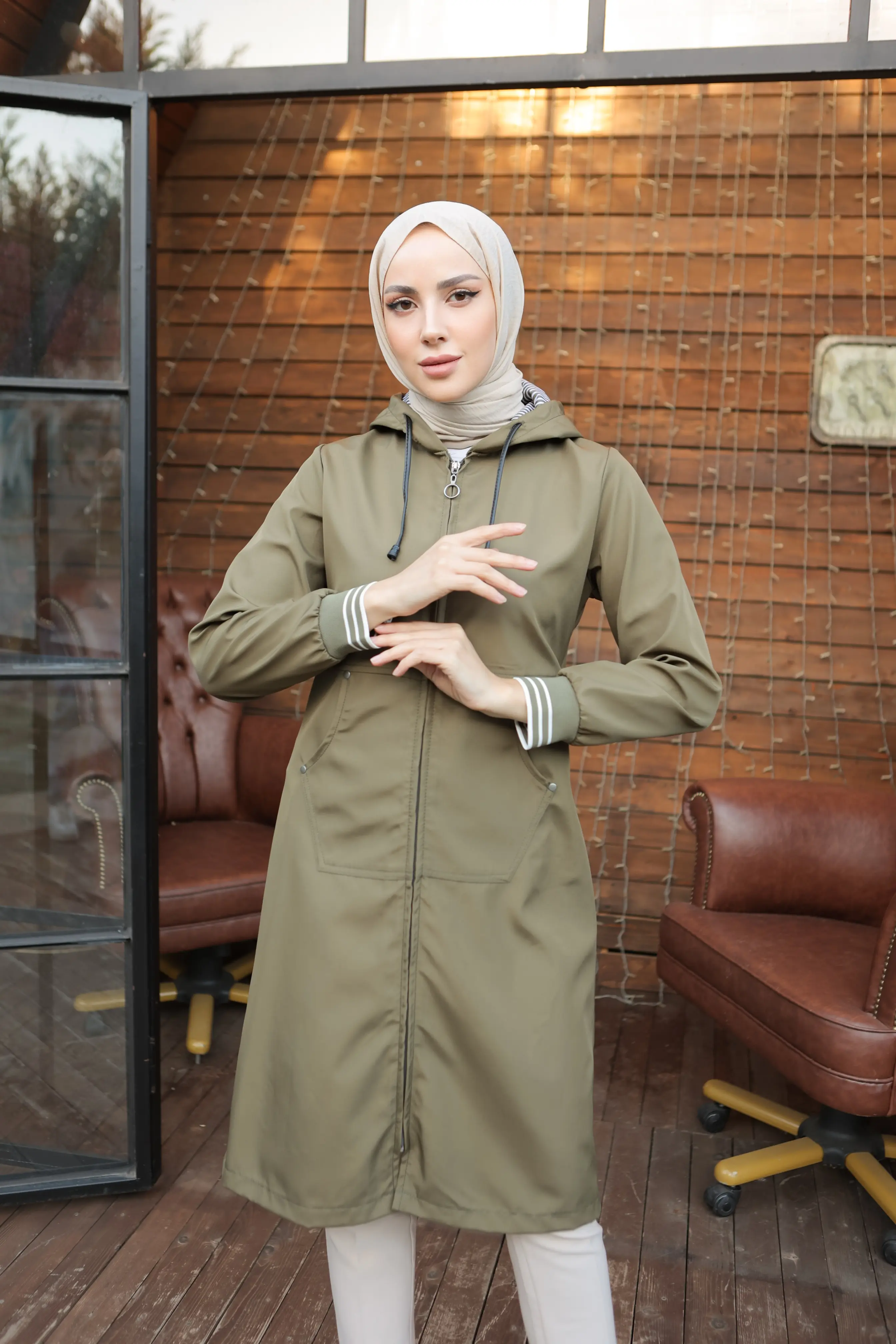 Pocket Detailed Trench Coat-detail