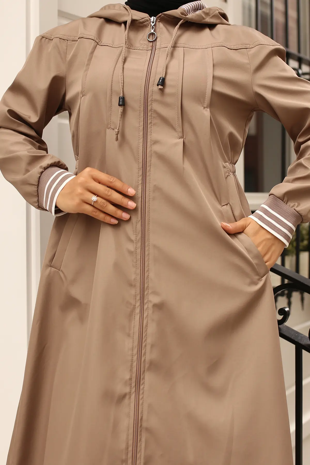 Mevsimlik Kapüşonlu Trençkot-detail