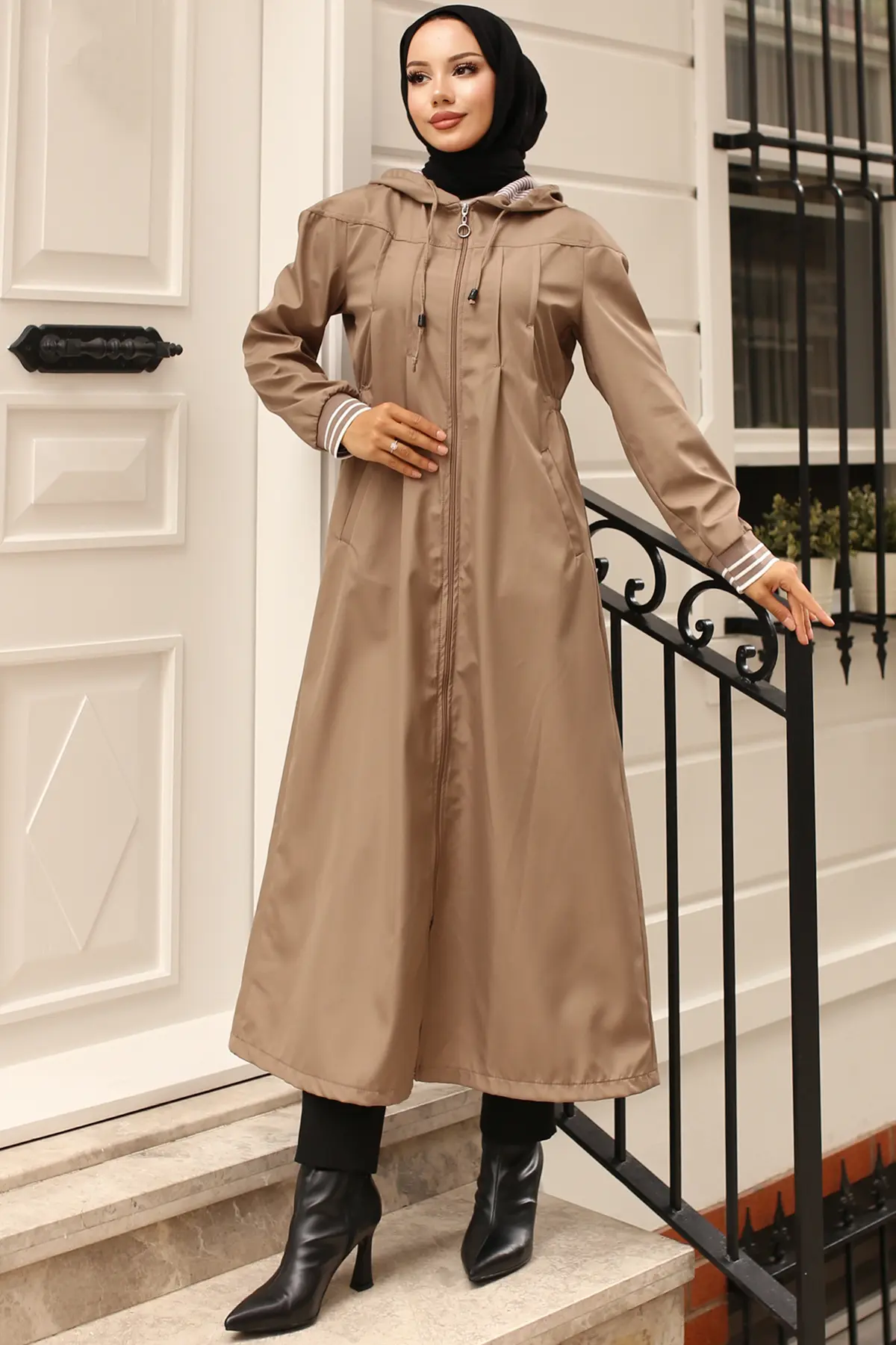 Mevsimlik Kapüşonlu Trençkot-detail