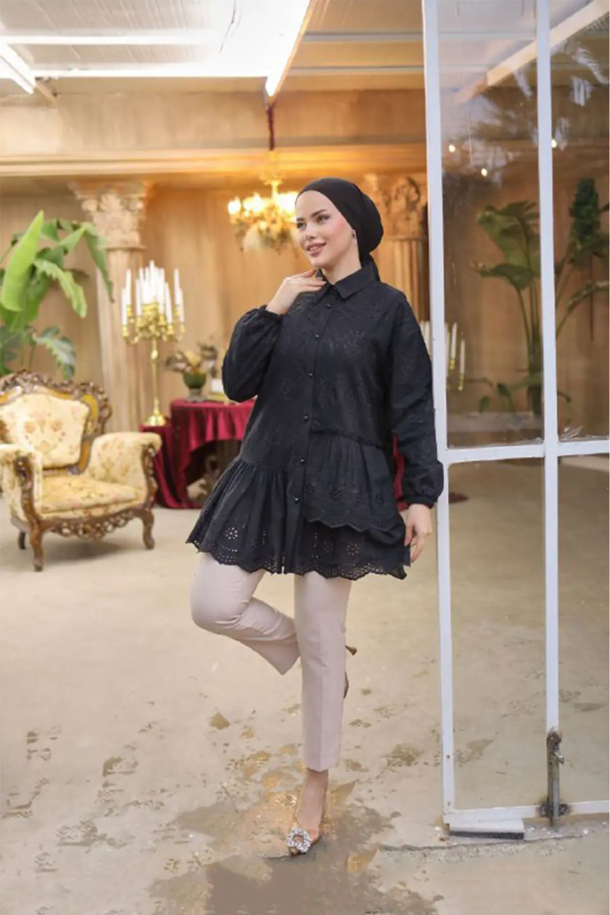 1376 İnci Düğmeli Dantelli Gömlek Siyah-detail