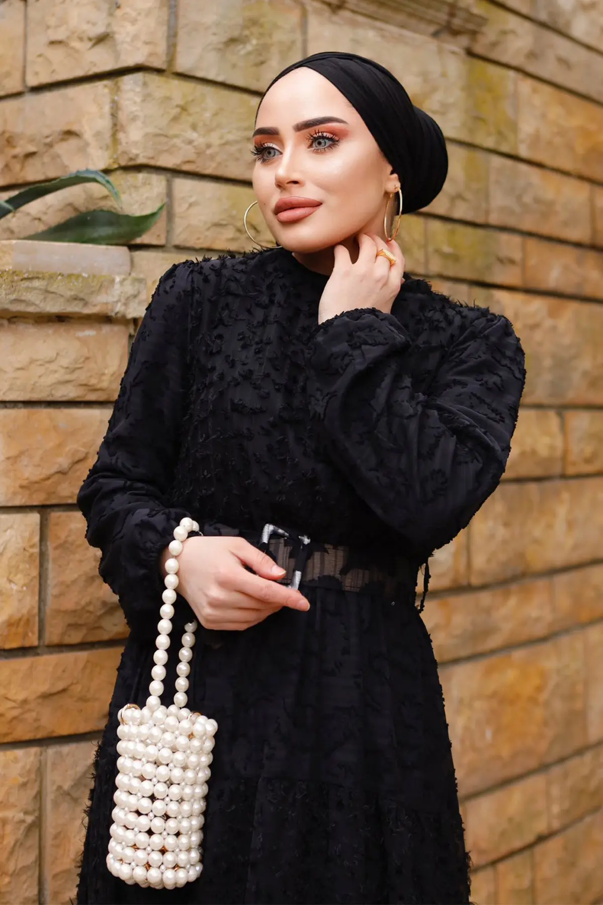 1389-1 Kemerli Kesme Şifon Elbise Siyah-detail