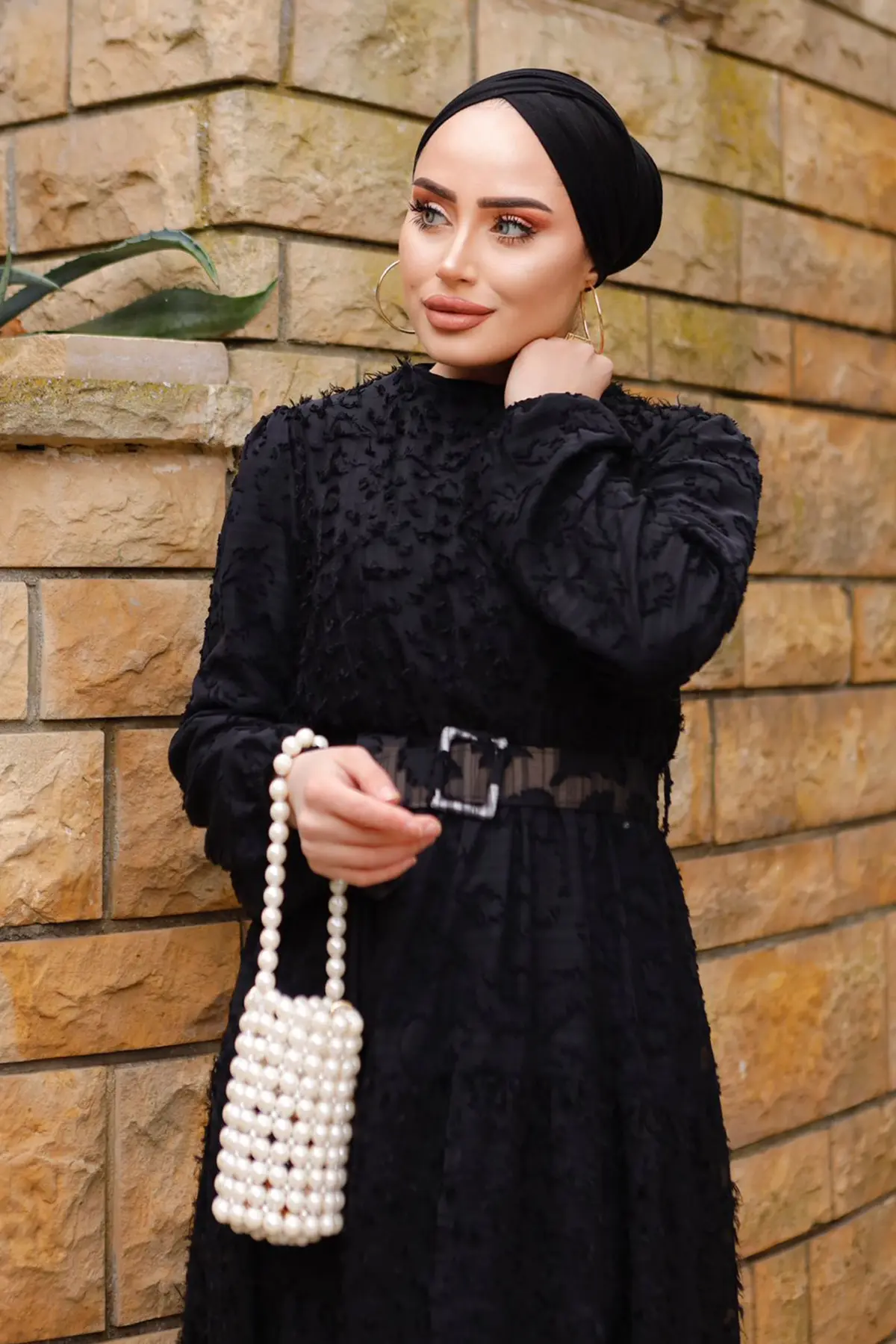 1389-1 Kemerli Kesme Şifon Elbise Siyah-detail