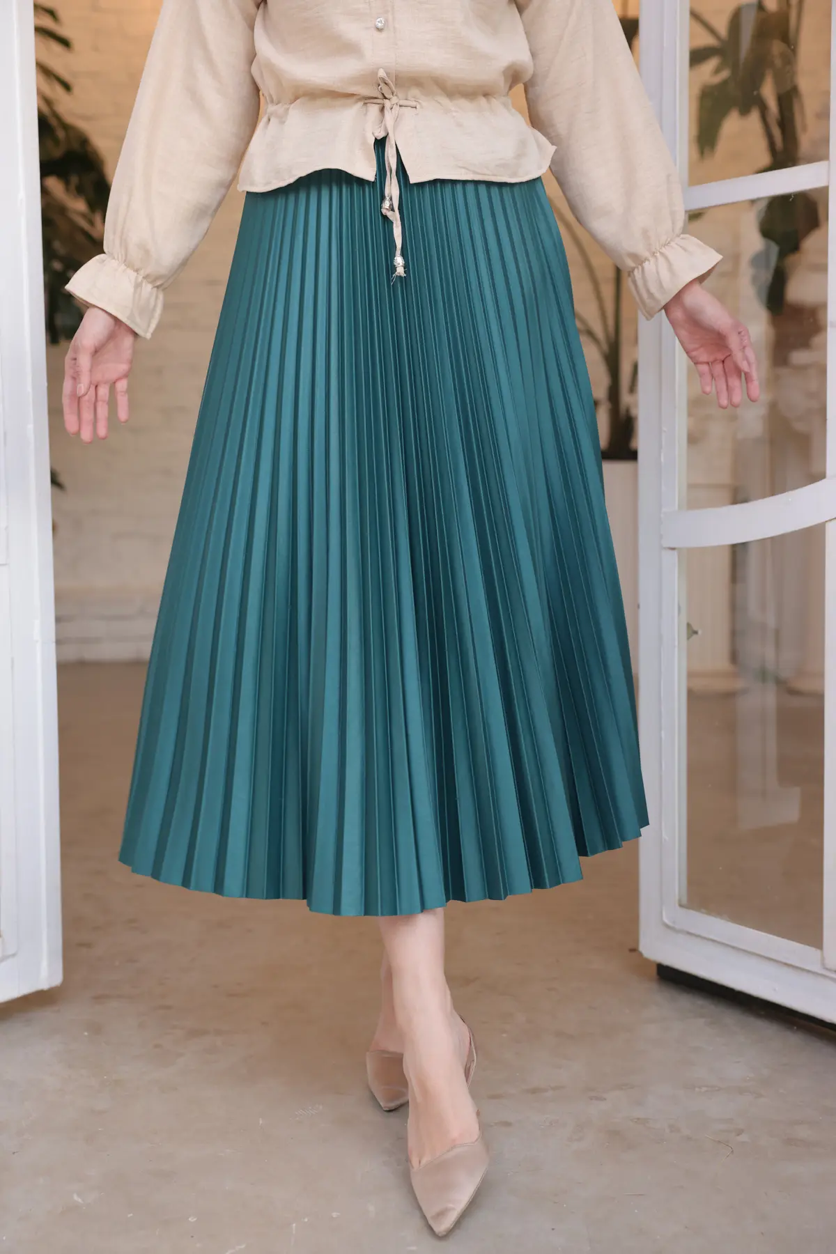 Pleated Skirt-detail