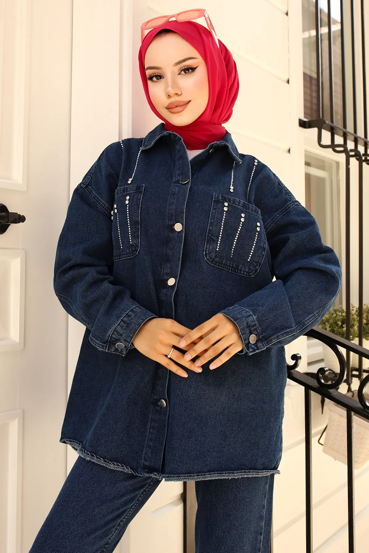 Stone Detailed Double Suit-detail