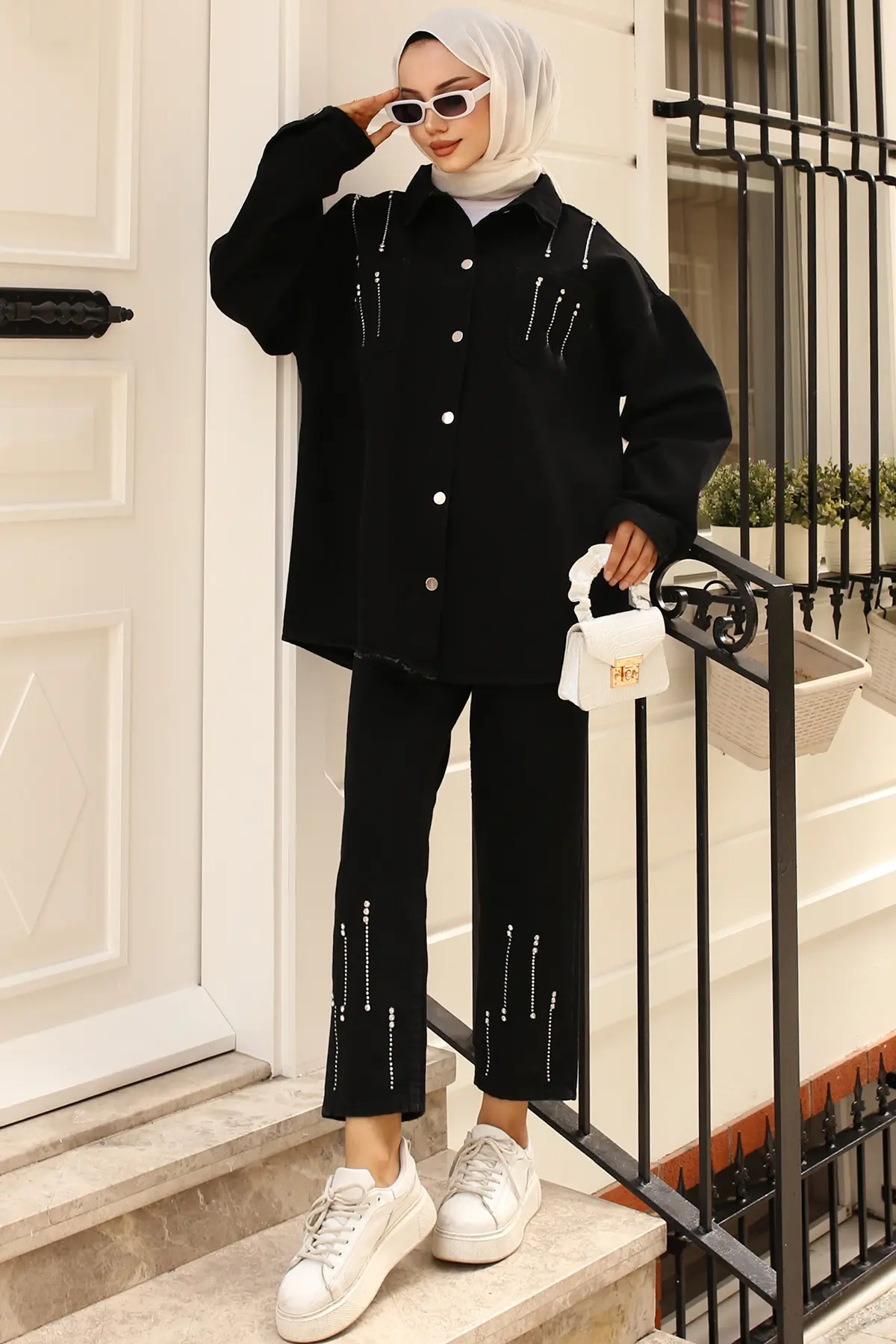 Stone Detailed Double Suit-detail