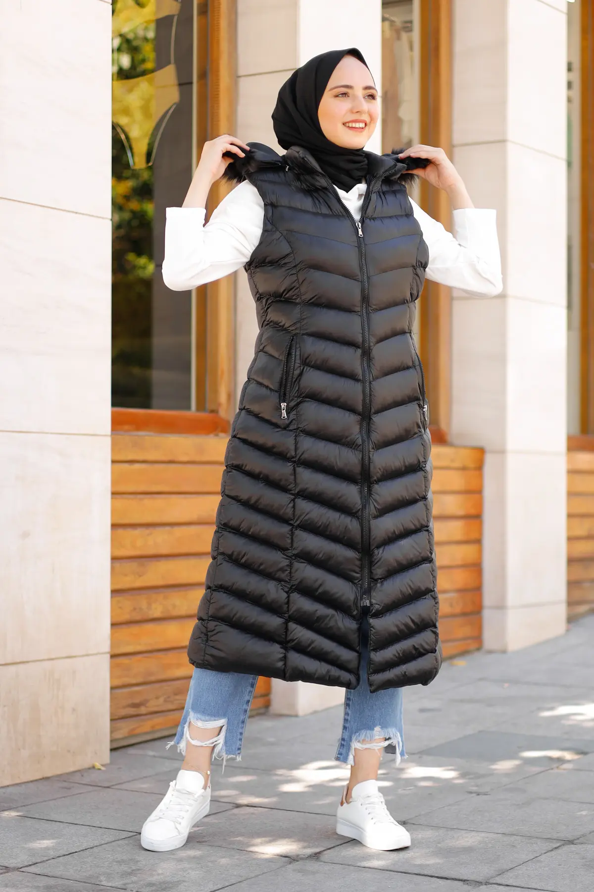 1701 Uzun Yakasi Kürklü Dolgu Yelek Siyah-detail