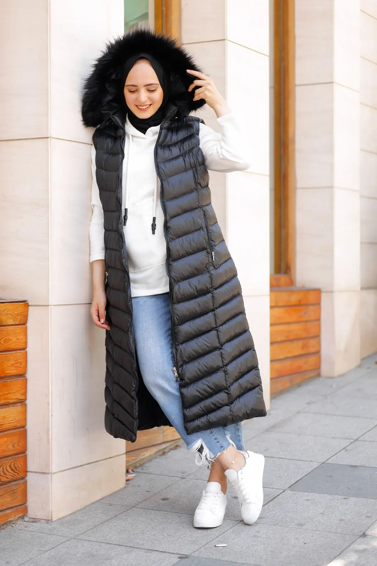 1701 Uzun Yakasi Kürklü Dolgu Yelek Siyah-detail