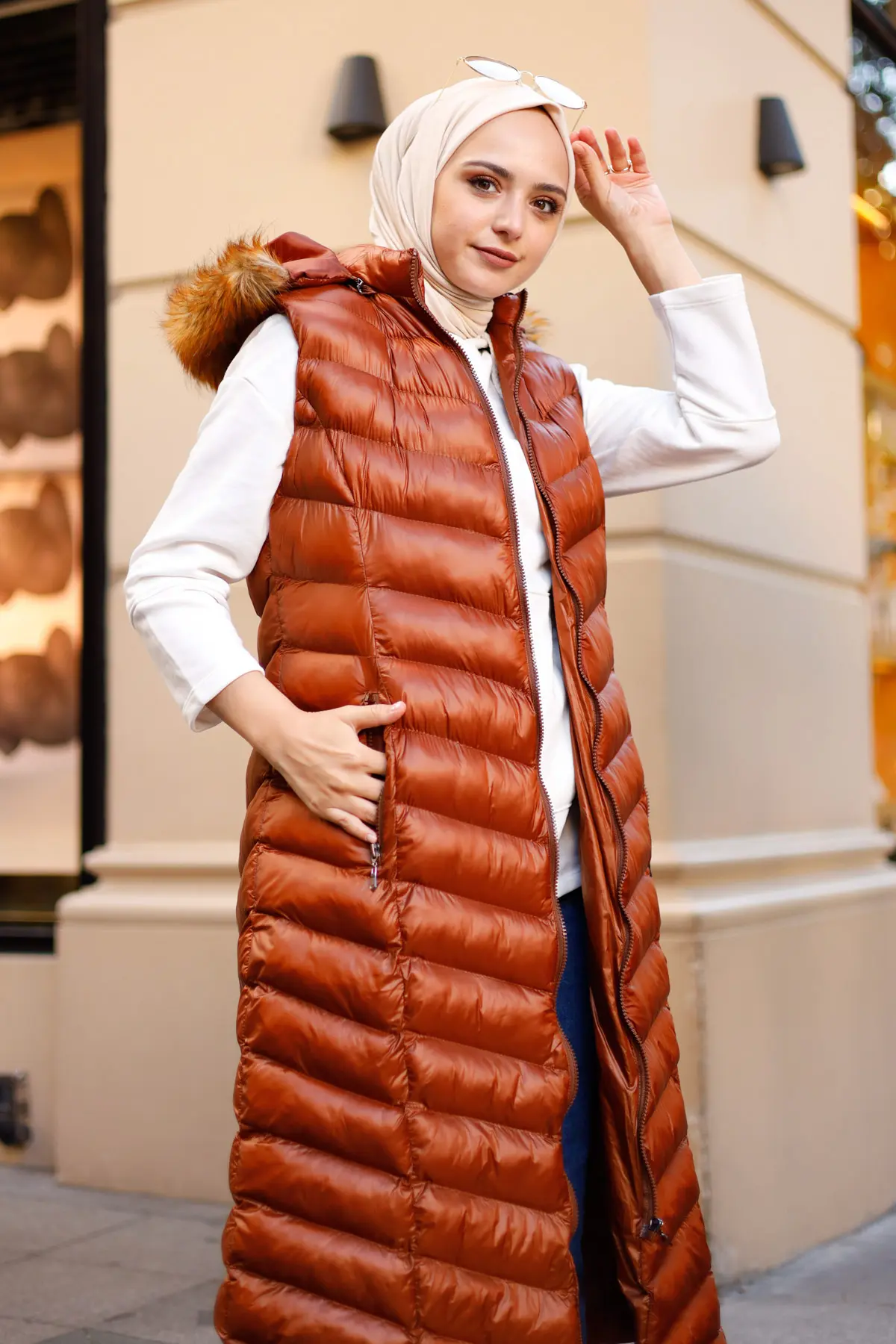 1701 Uzun Yakasi Kürklü Dolgu Yelek Taba-detail