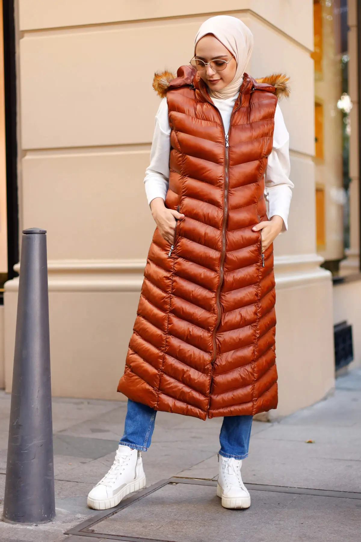 1701 Uzun Yakasi Kürklü Dolgu Yelek Taba-detail