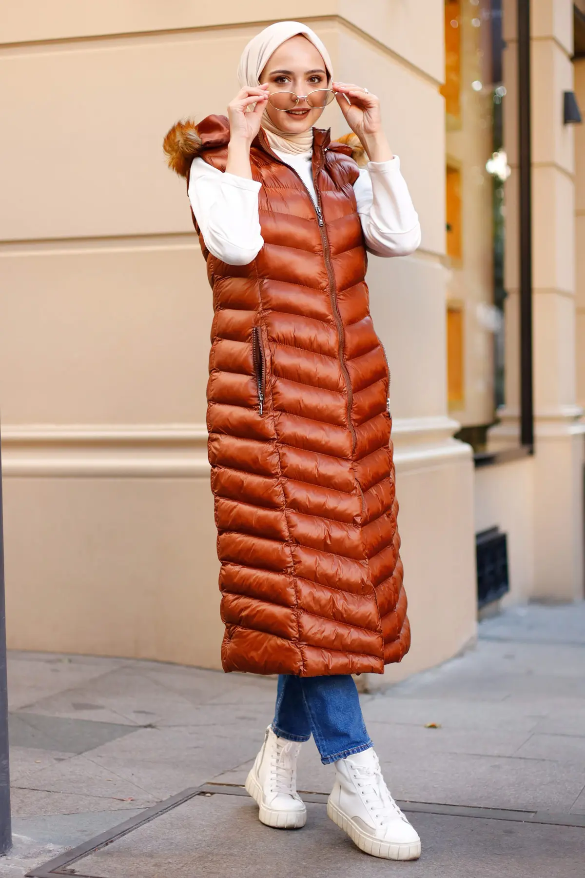 1701 Uzun Yakasi Kürklü Dolgu Yelek Taba-detail