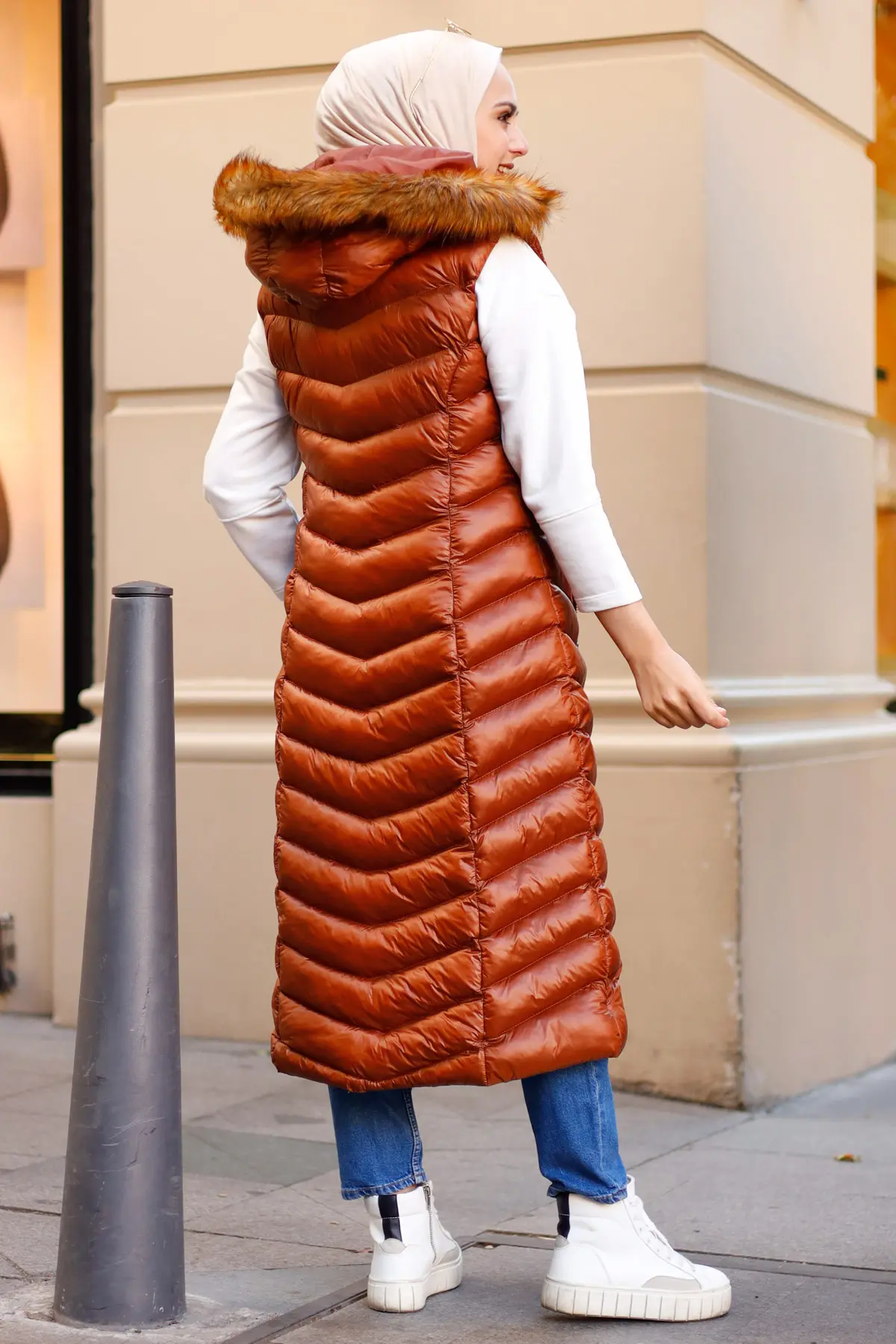 1701 Uzun Yakasi Kürklü Dolgu Yelek Taba-detail