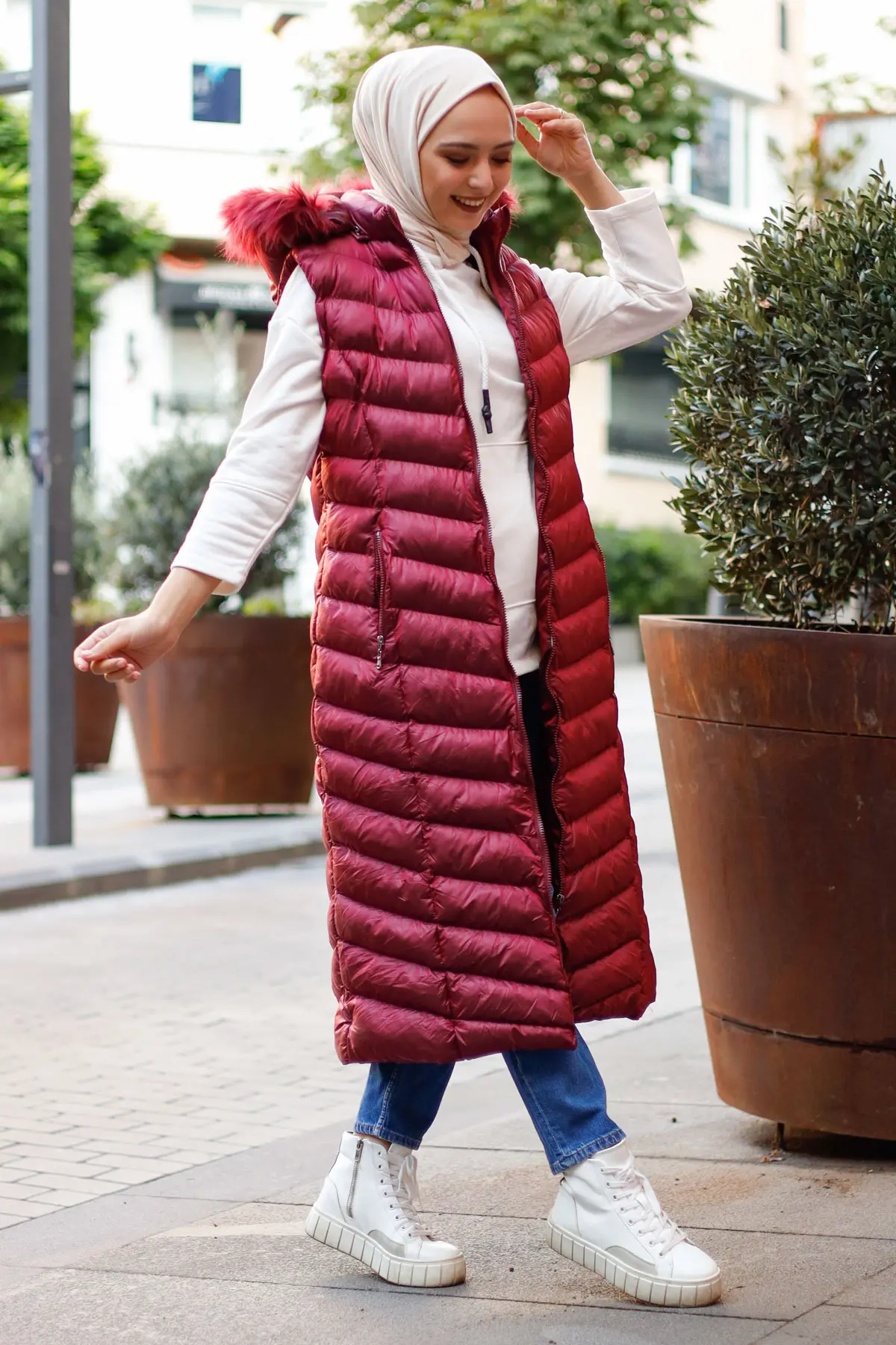 1701 Uzun Yakasi Kürklü Dolgu Yelek Vişne-detail