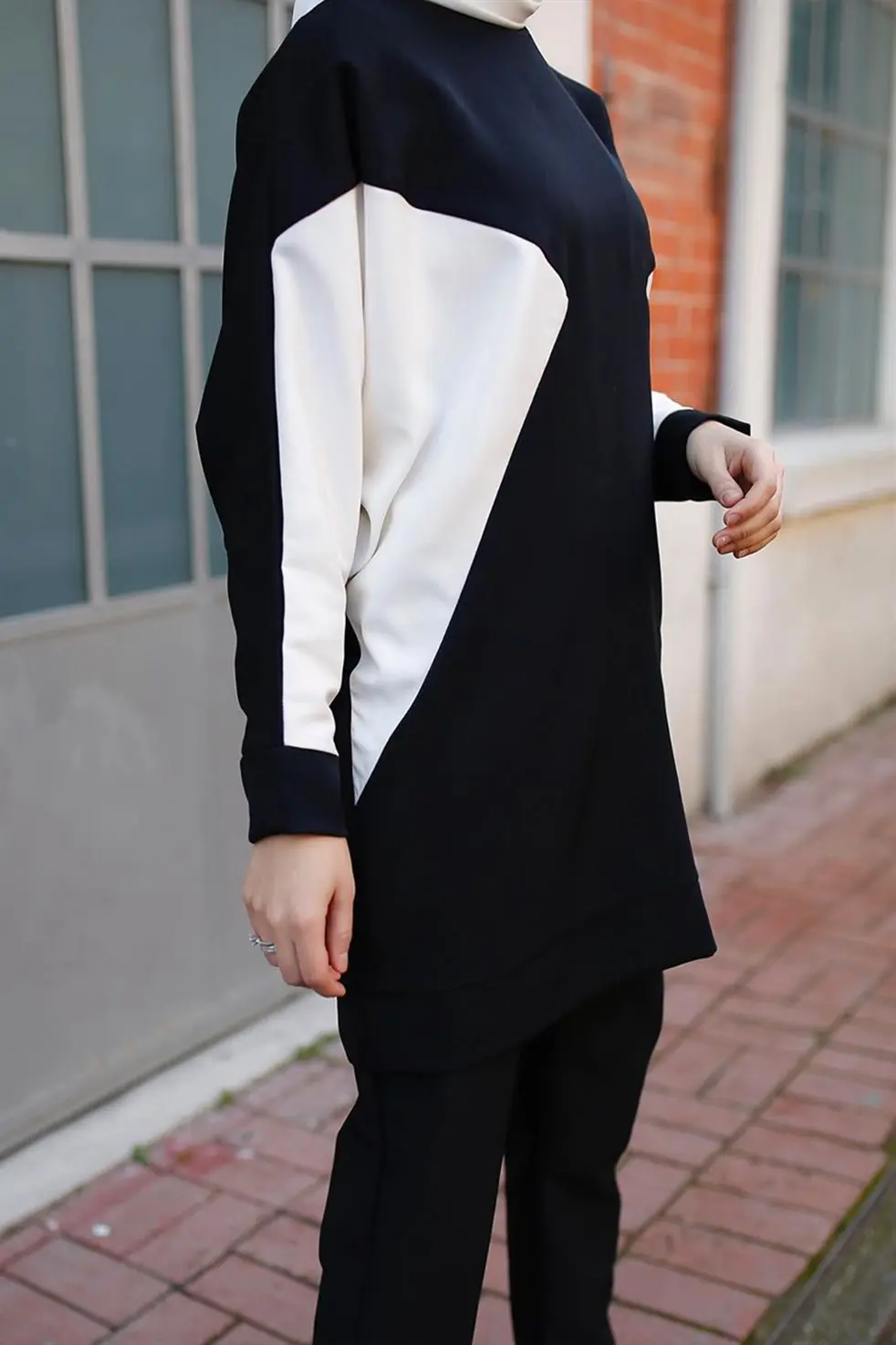 Black Pieced Asymmetrical Double Suit-detail