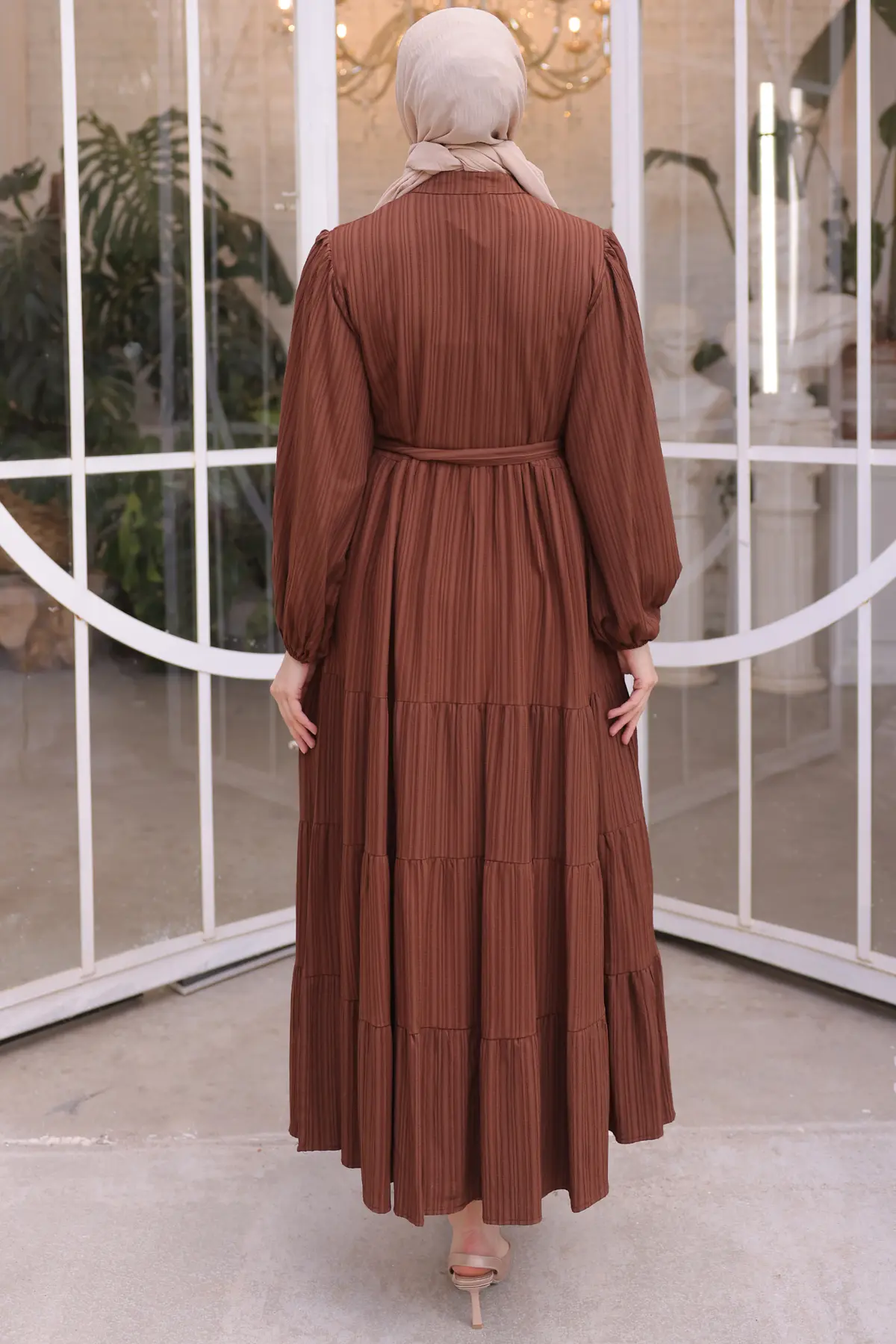 2024 Düğme Detaylı Elbise Kahverengi-detail