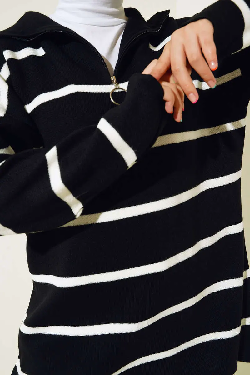 2026 Yaka Fermuarlı Çizgili Triko Tunik Siyah-detail