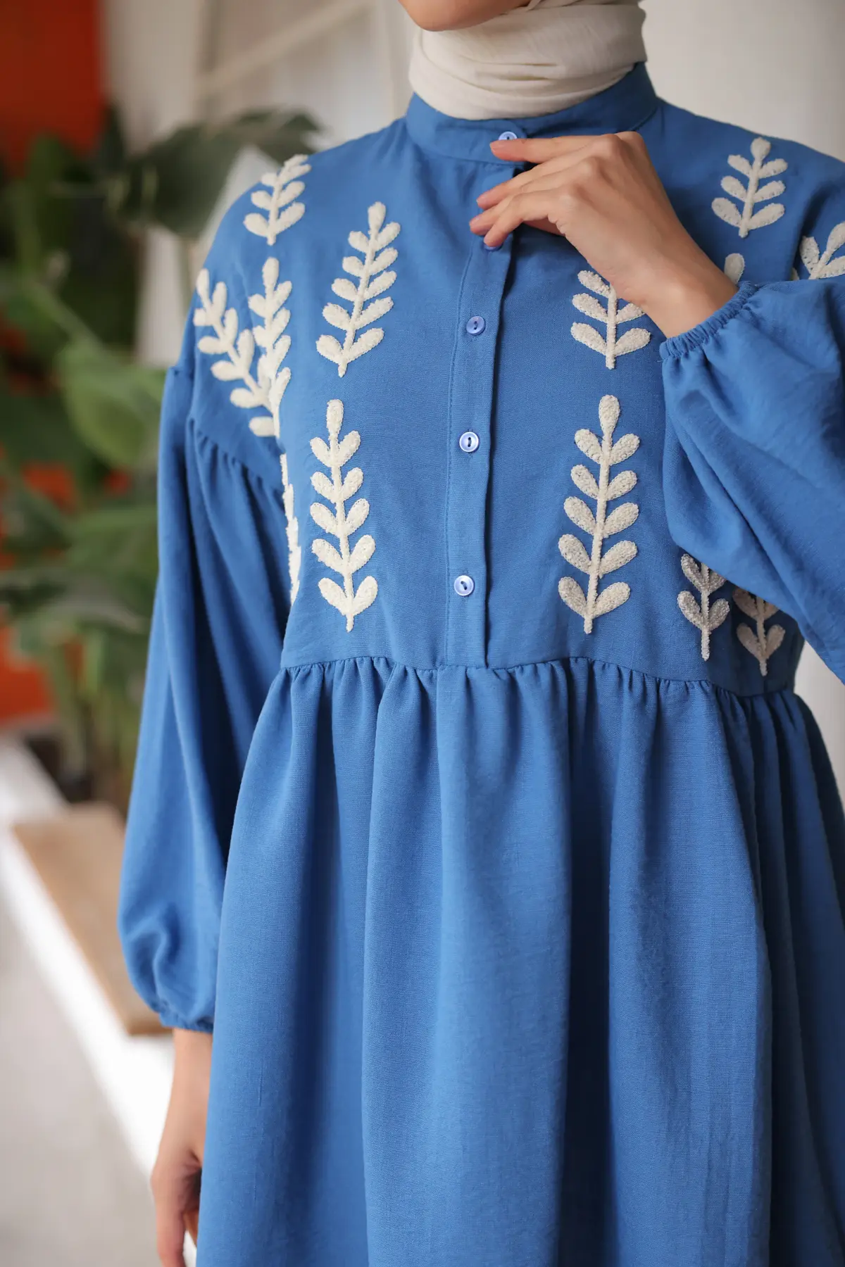 Leaf Patterned Tunic-detail