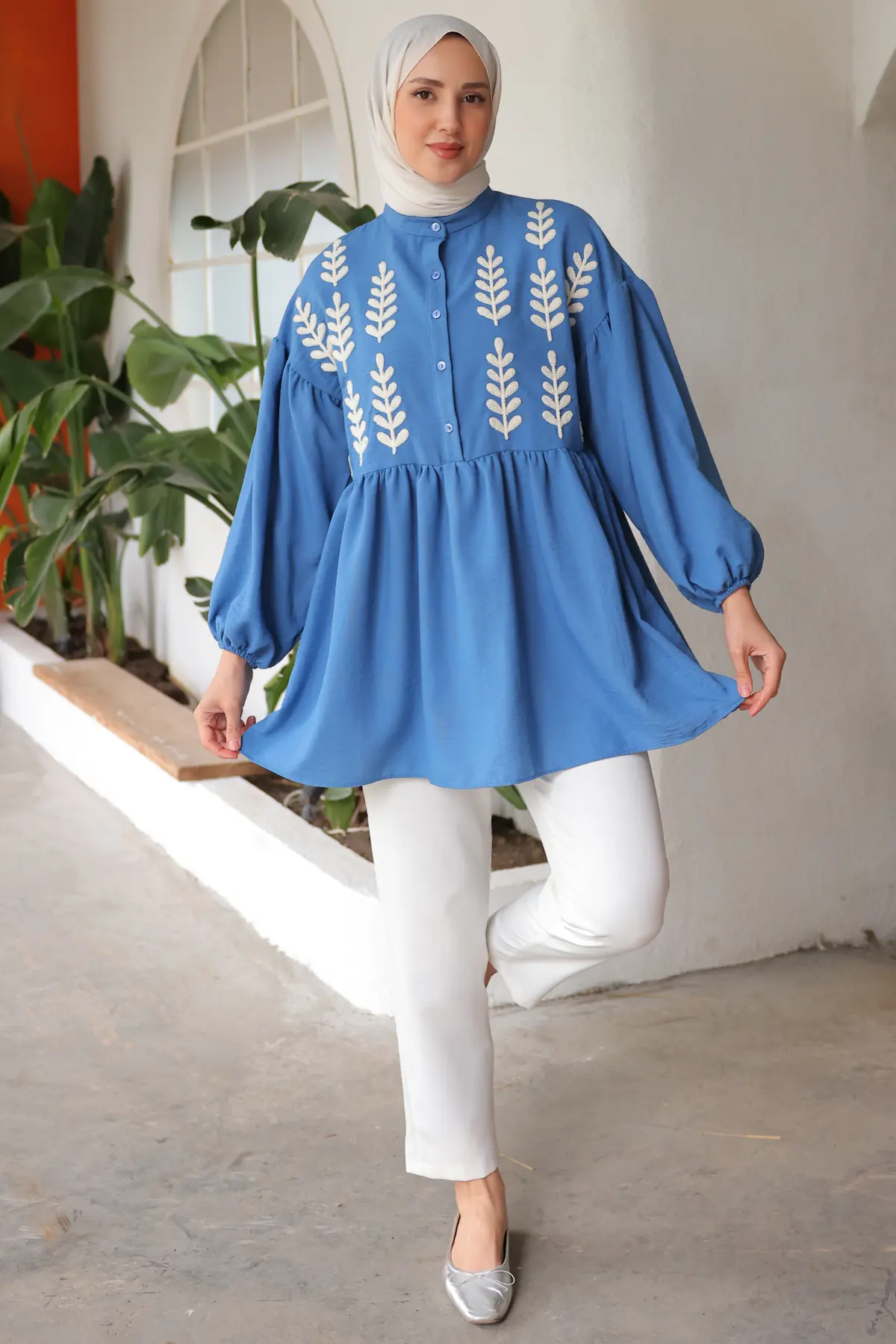 Leaf Patterned Tunic-detail