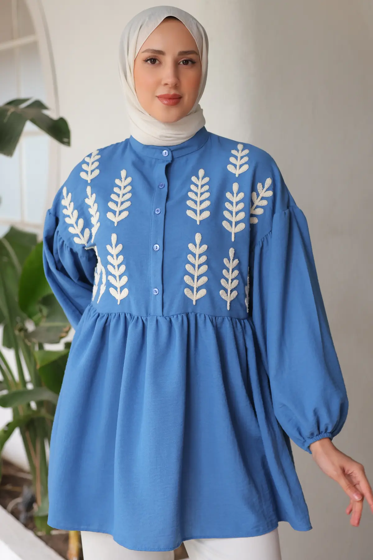 Leaf Patterned Tunic-detail