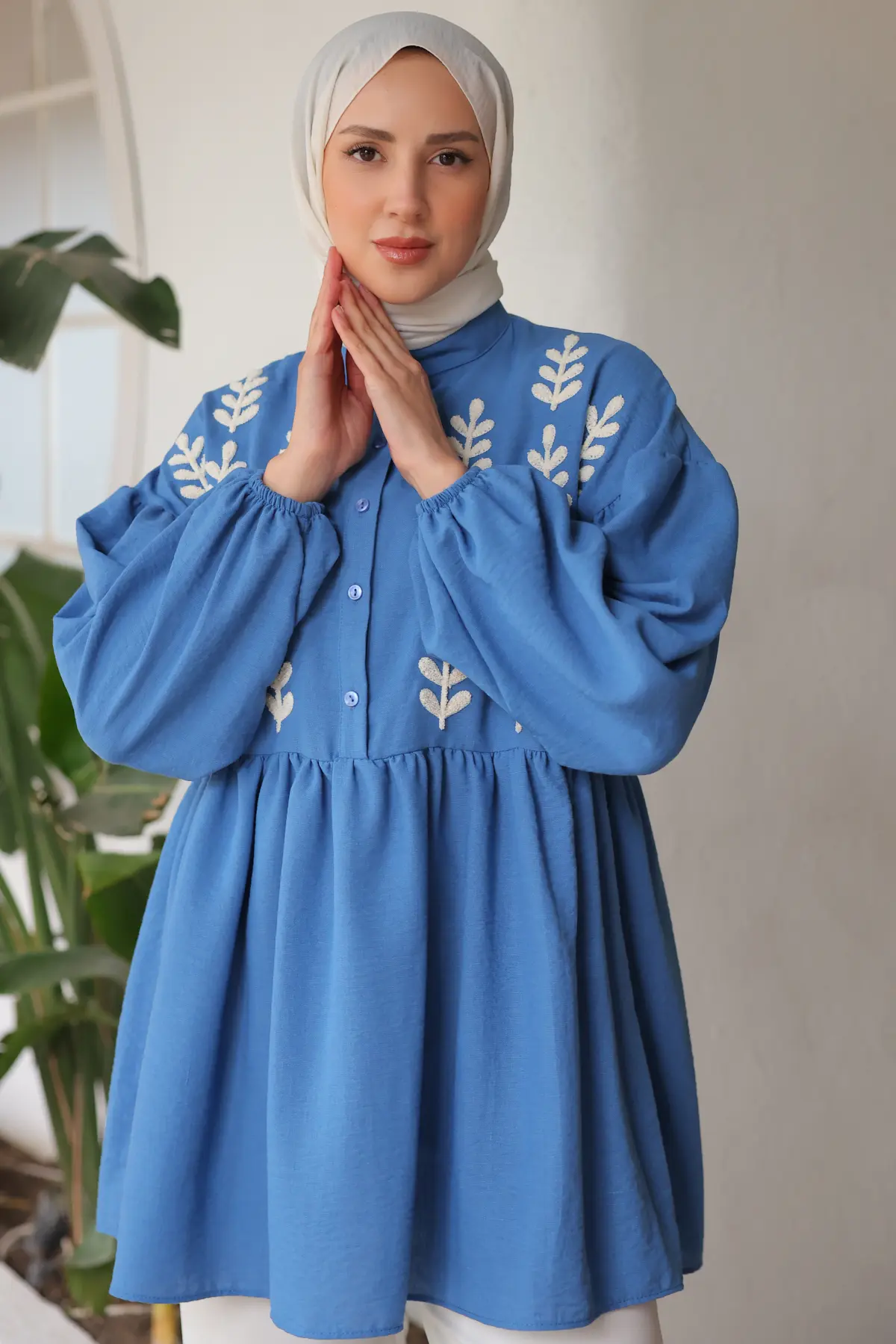 Leaf Patterned Tunic-detail