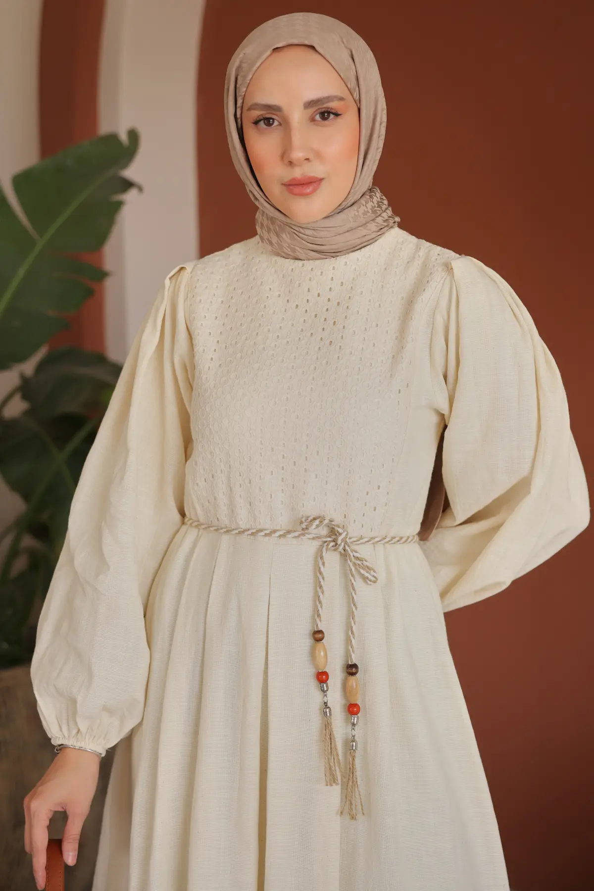 2053 Keten Elbise Bej-detail