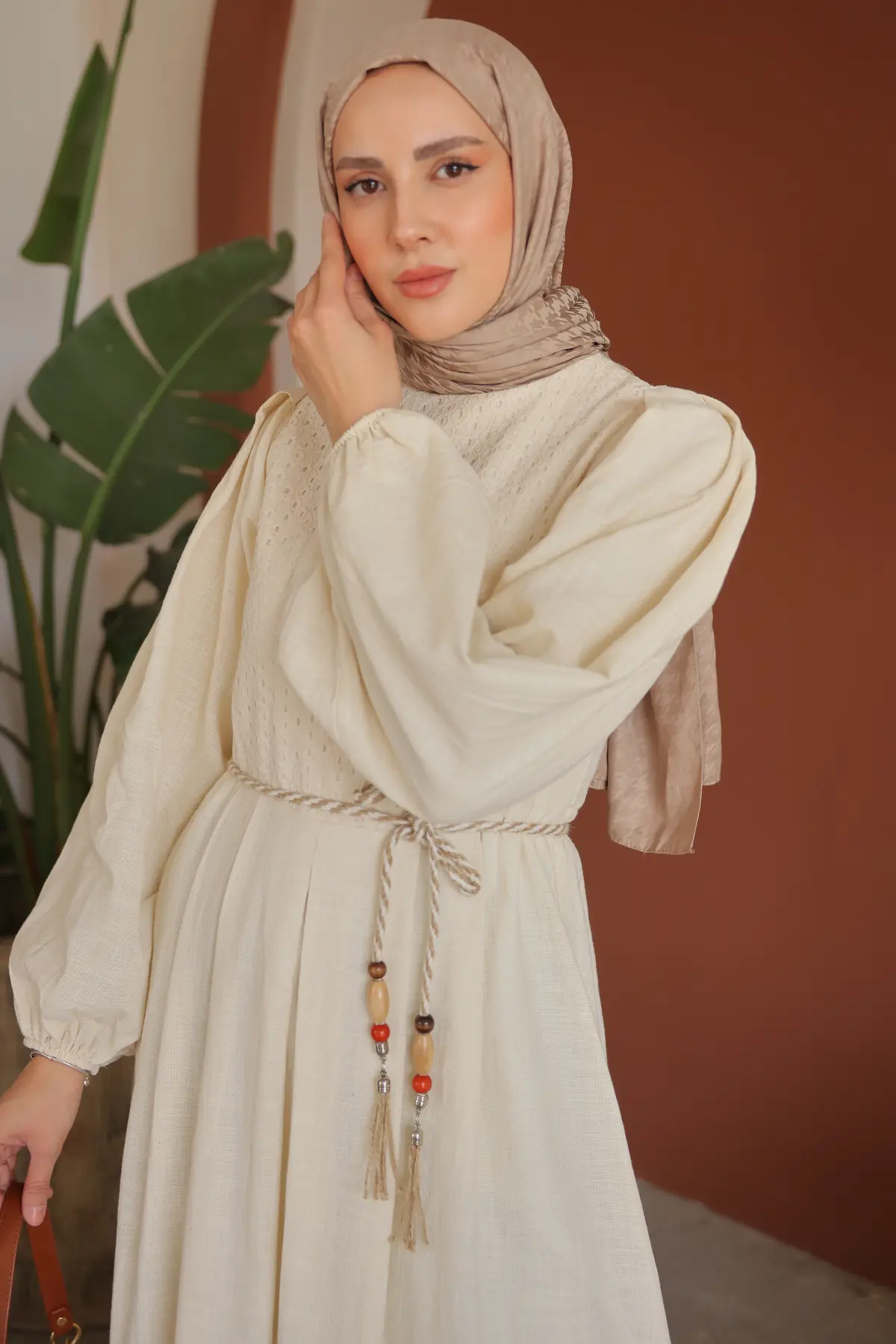 2053 Keten Elbise Bej-detail