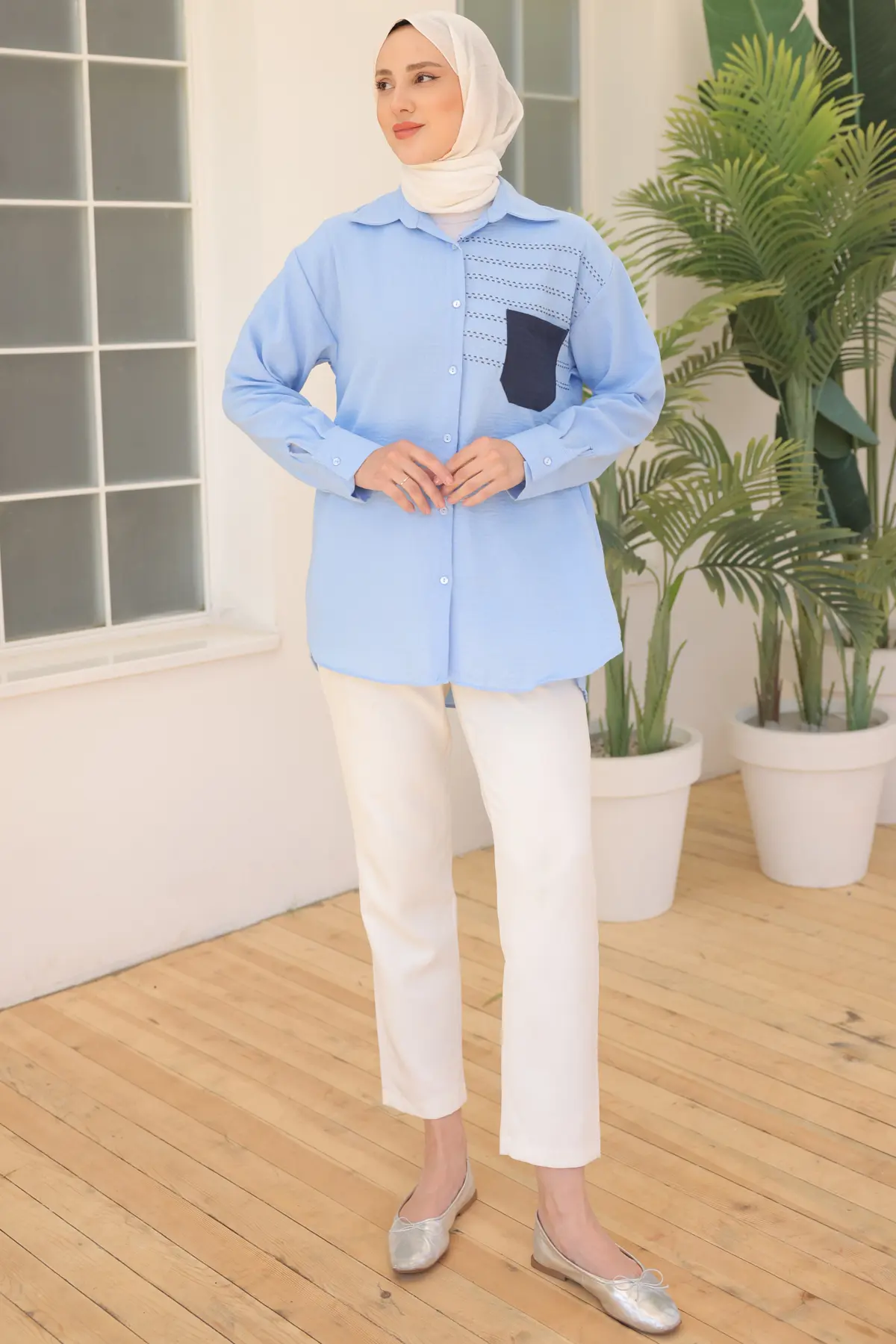 2061 Nakış Detaylı Cepli Gömlek Açık Mavi-detail