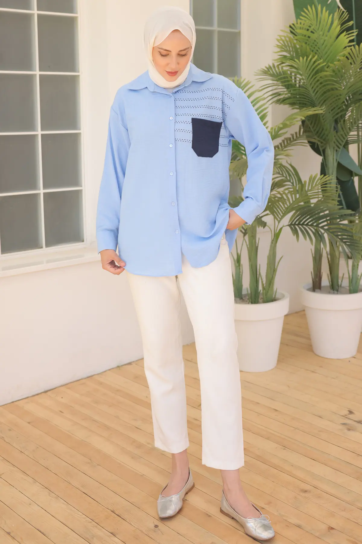 2061 Nakış Detaylı Cepli Gömlek Açık Mavi-detail