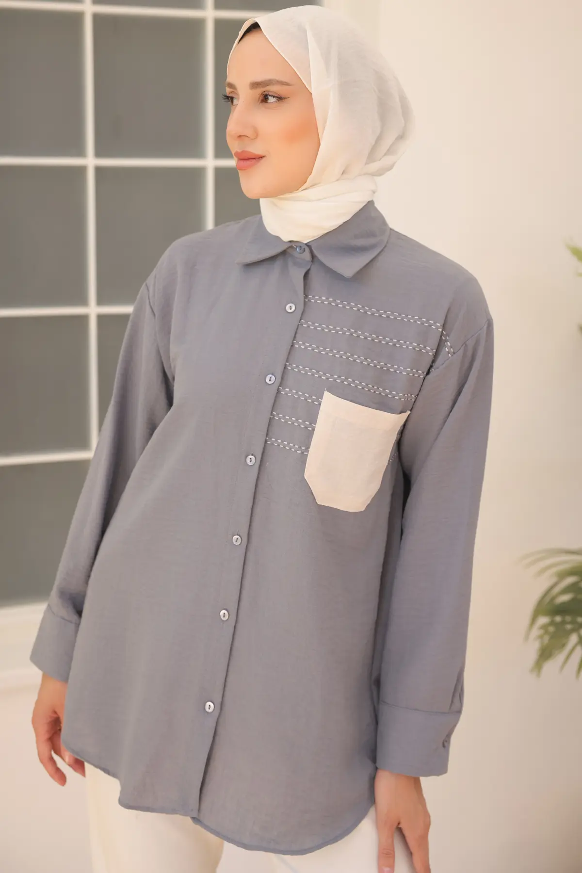 2061 Nakış Detaylı Cepli Gömlek Gri-detail