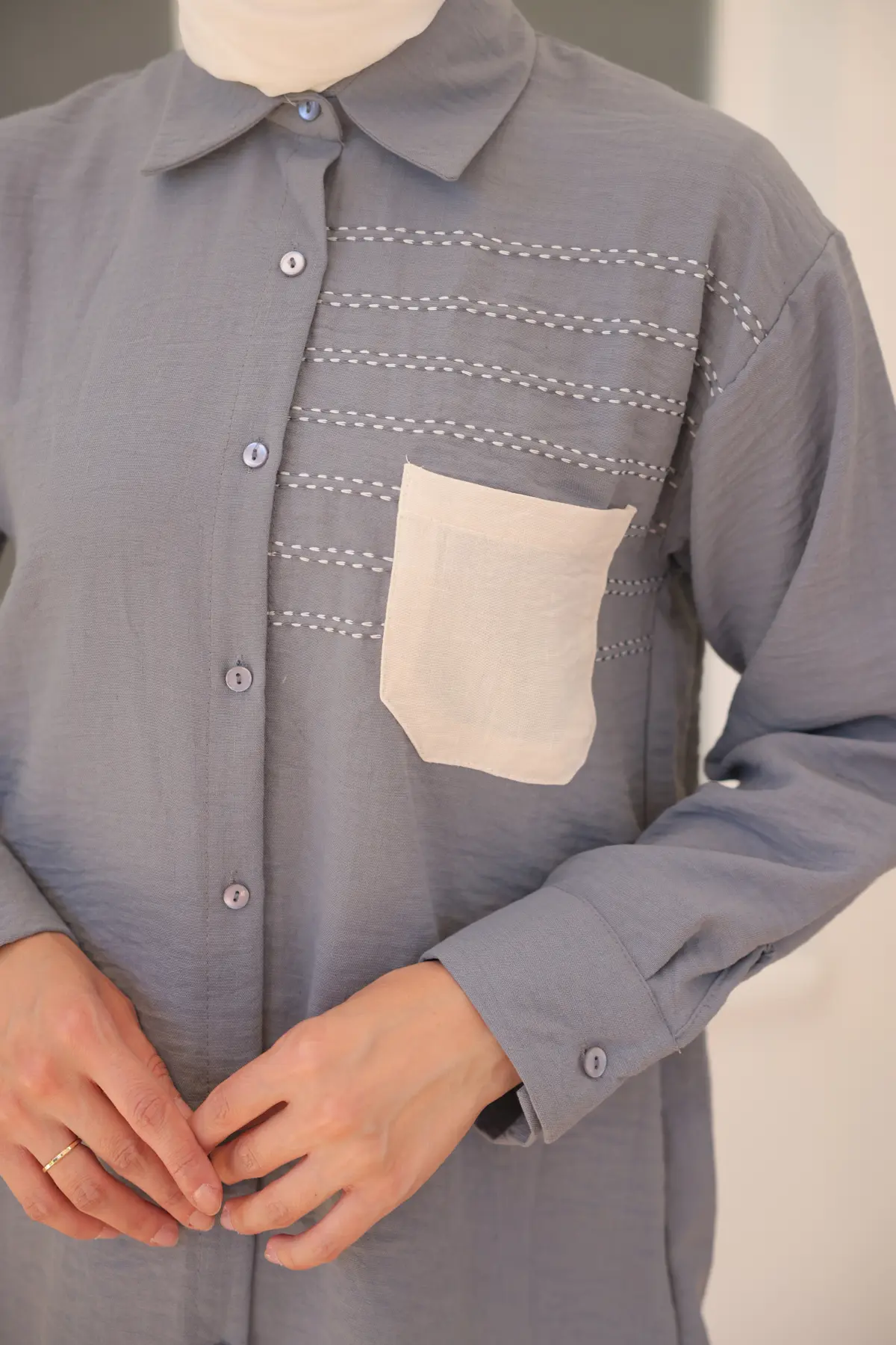 2061 Nakış Detaylı Cepli Gömlek Gri-detail