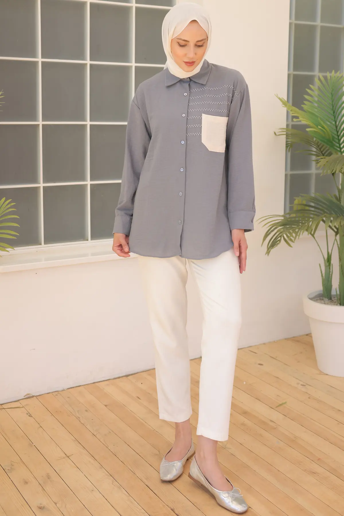 2061 Nakış Detaylı Cepli Gömlek Gri-detail