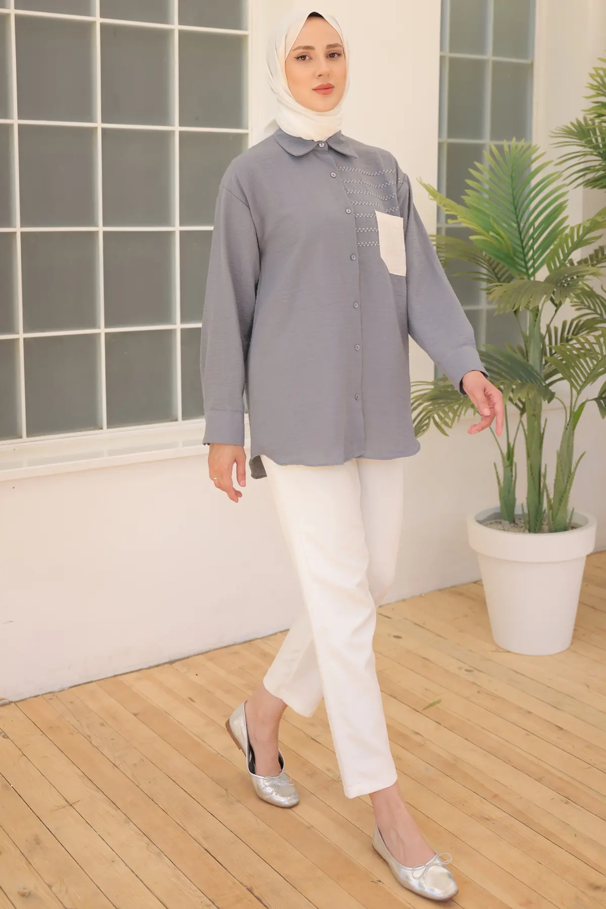 2061 Nakış Detaylı Cepli Gömlek Gri-detail