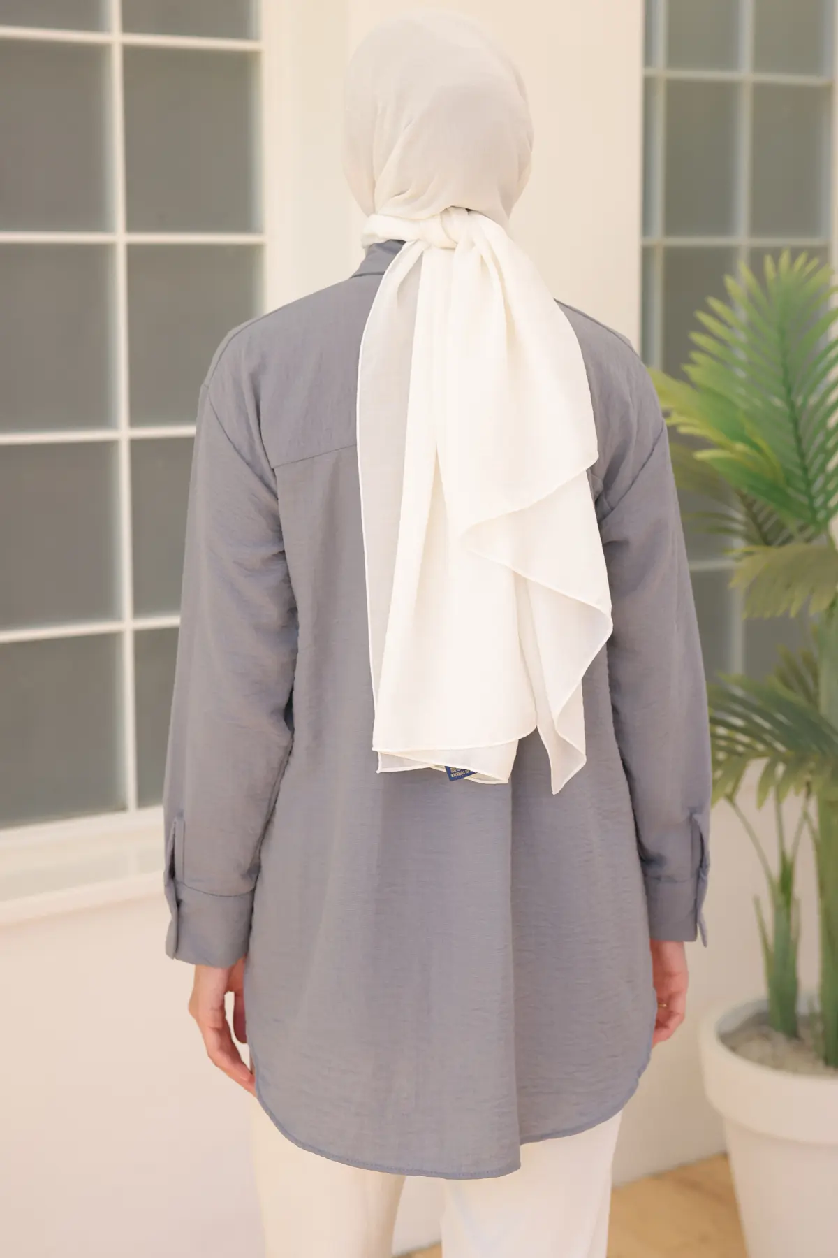 2061 Nakış Detaylı Cepli Gömlek Gri-detail