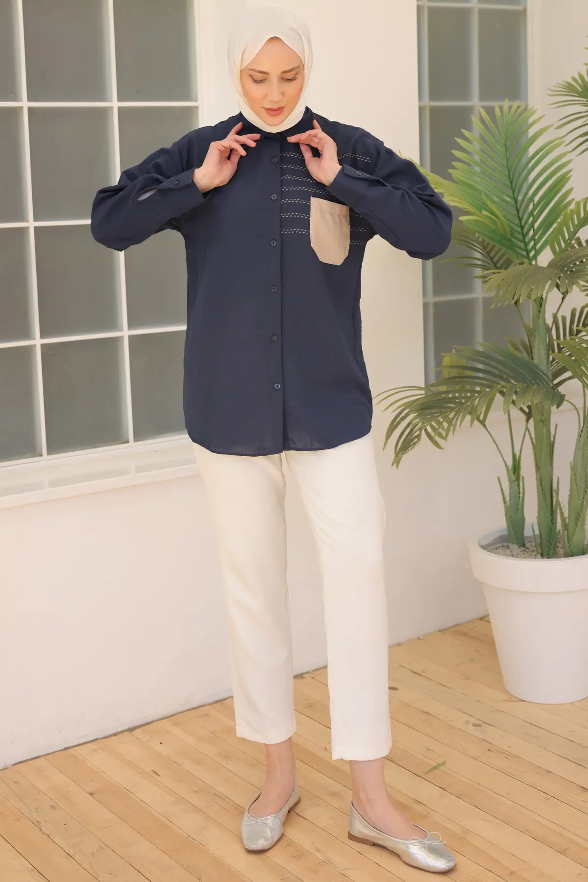 2061 Nakış Detaylı Cepli Gömlek Lacivert-detail