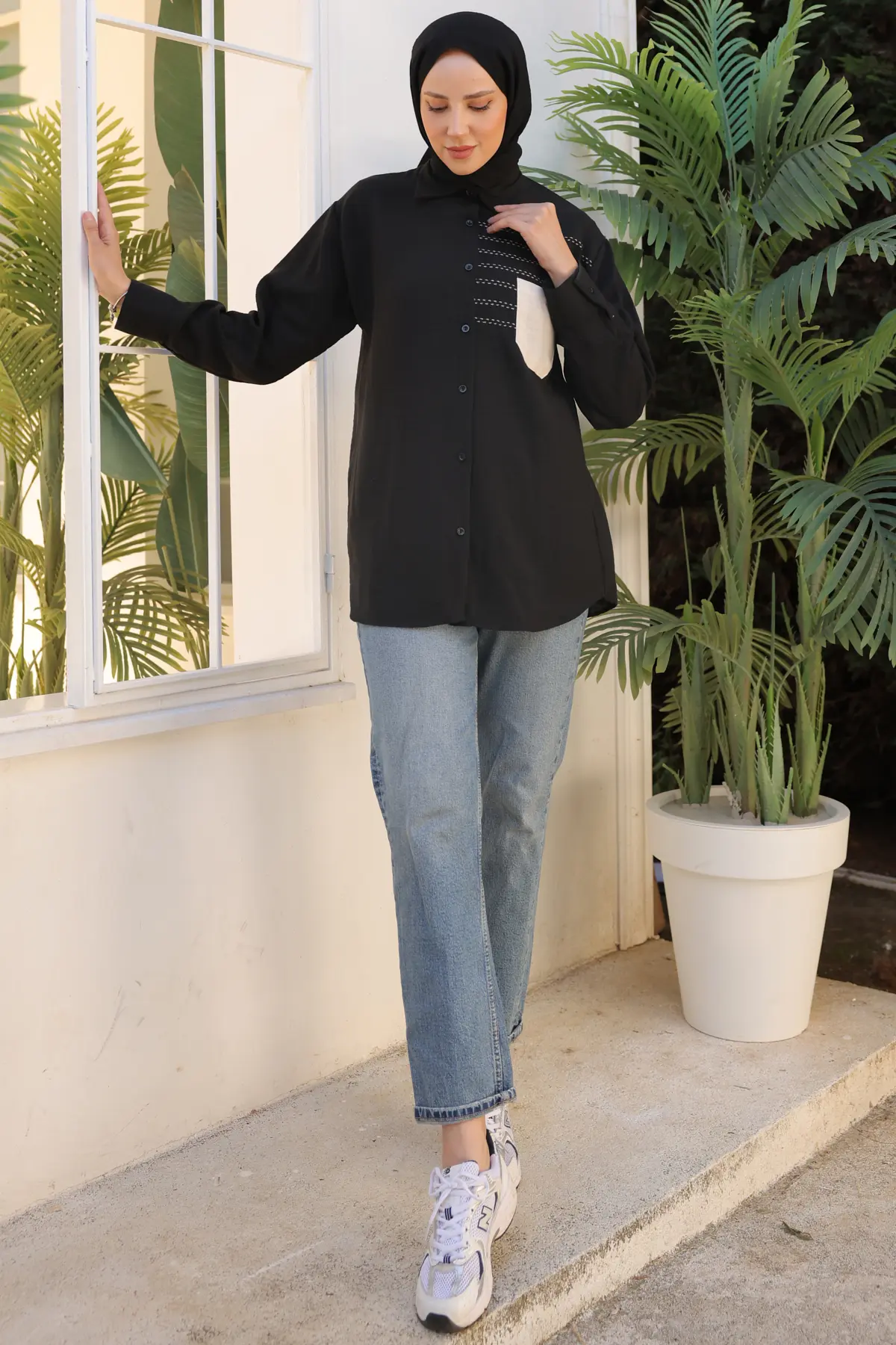 2061 Nakış Detaylı Cepli Gömlek Siyah-detail