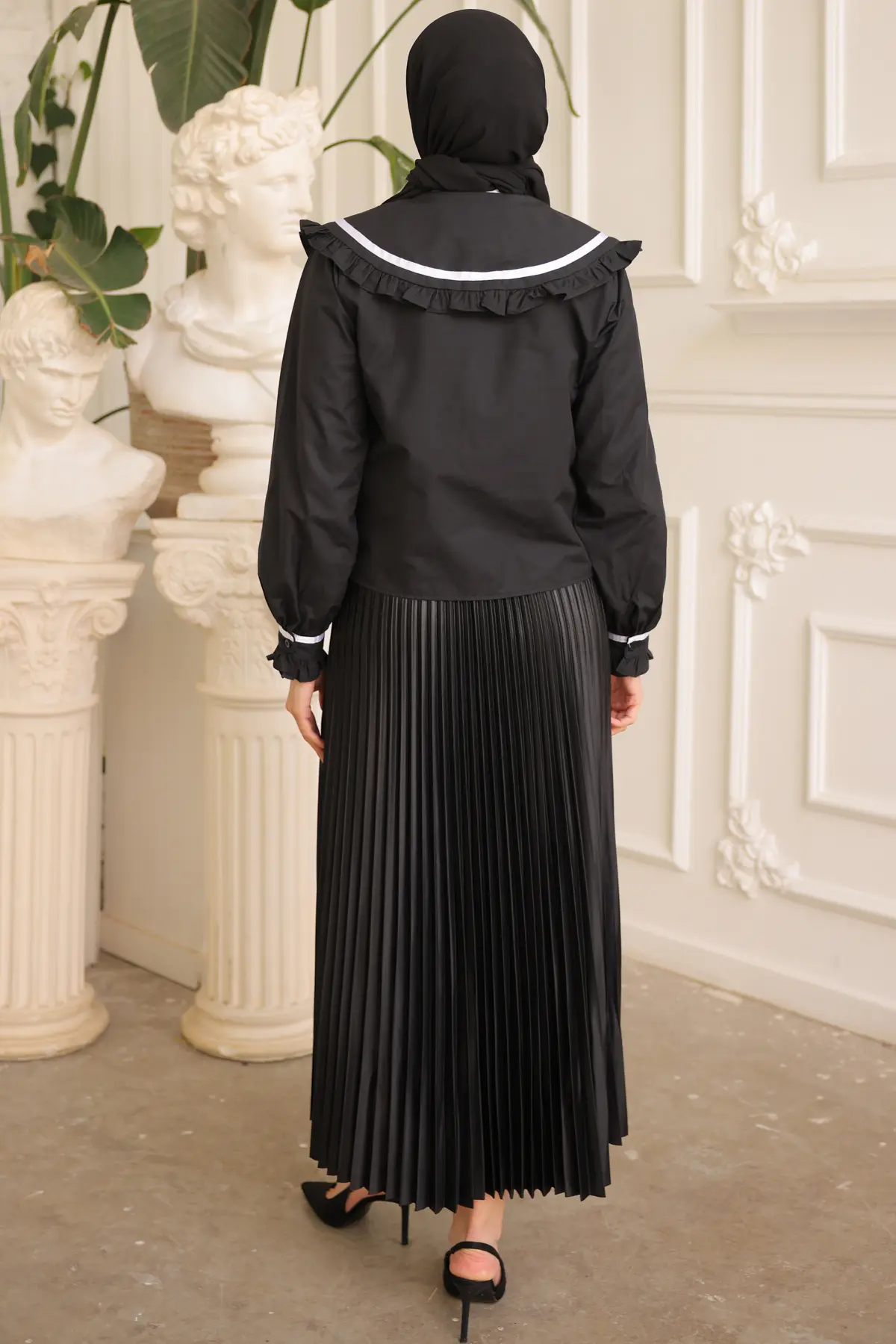 2066 Geniş Yaka Kısa Gömlek Siyah-detail