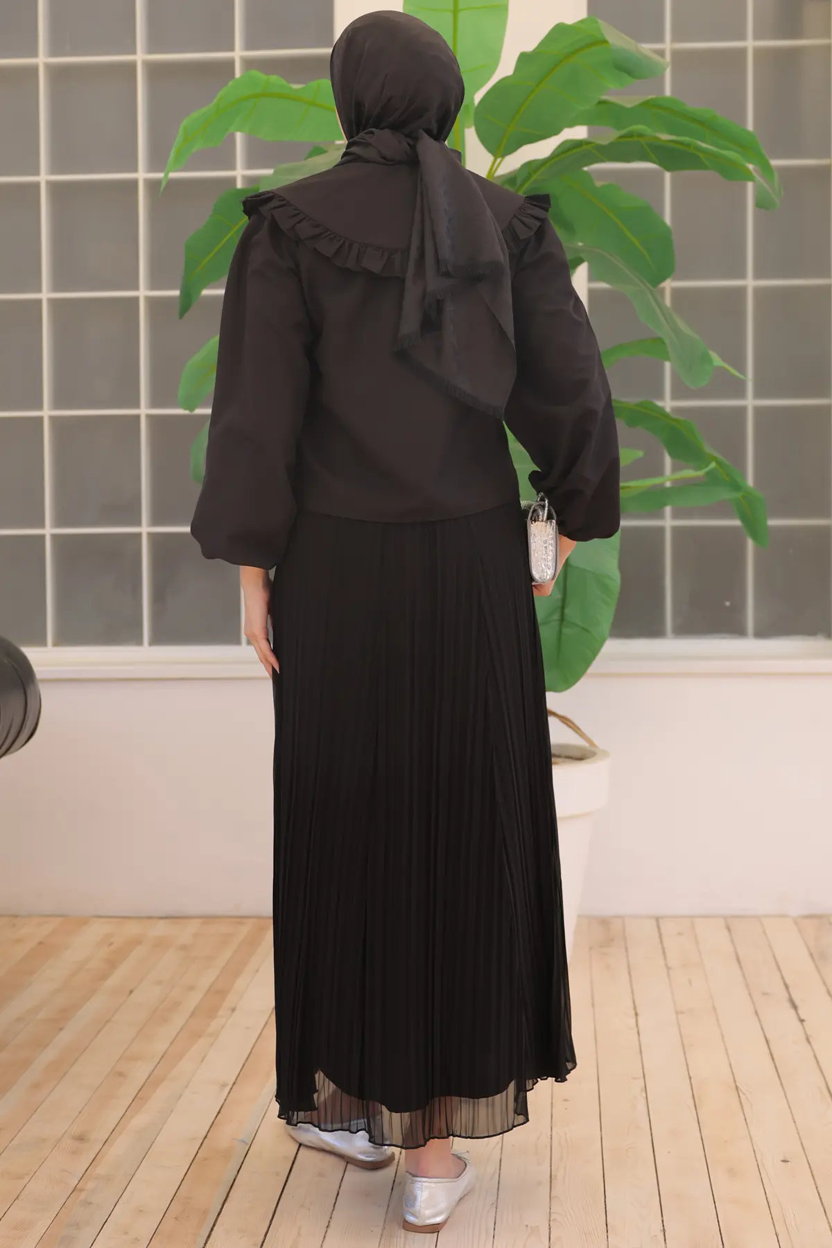 2070 Yakası Taş Detaylı Kısa Gömlek Siyah-detail