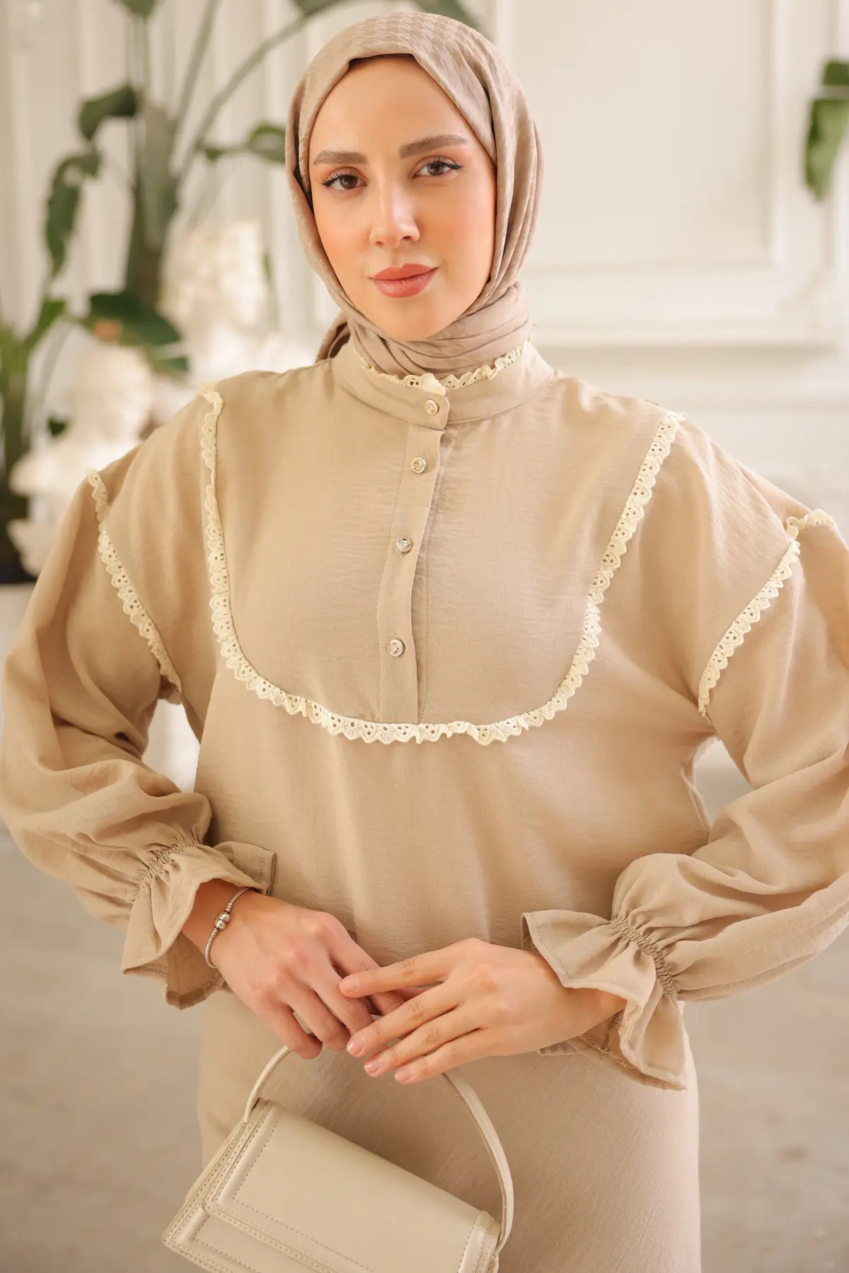 2078 Yakası Örgü Detaylı İkili Takım Bej-detail