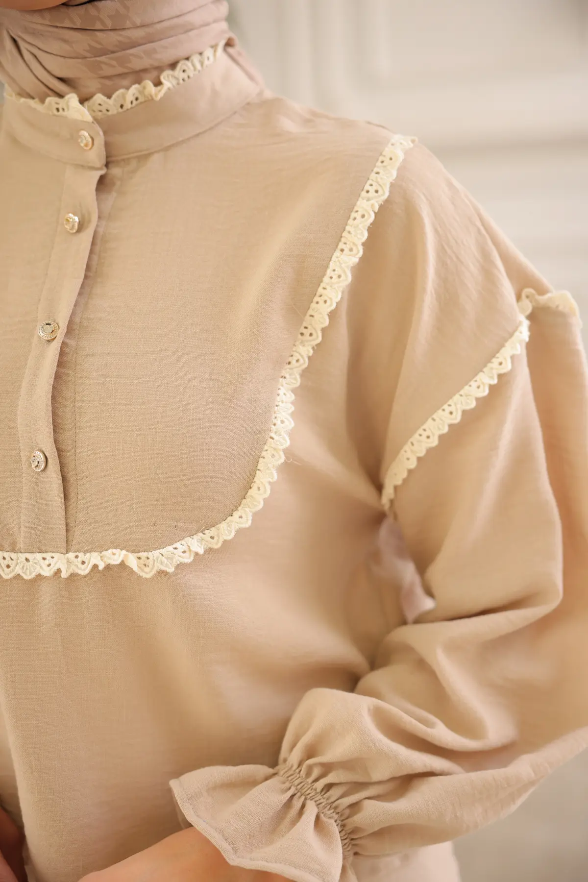 2078 Yakası Örgü Detaylı İkili Takım Bej-detail