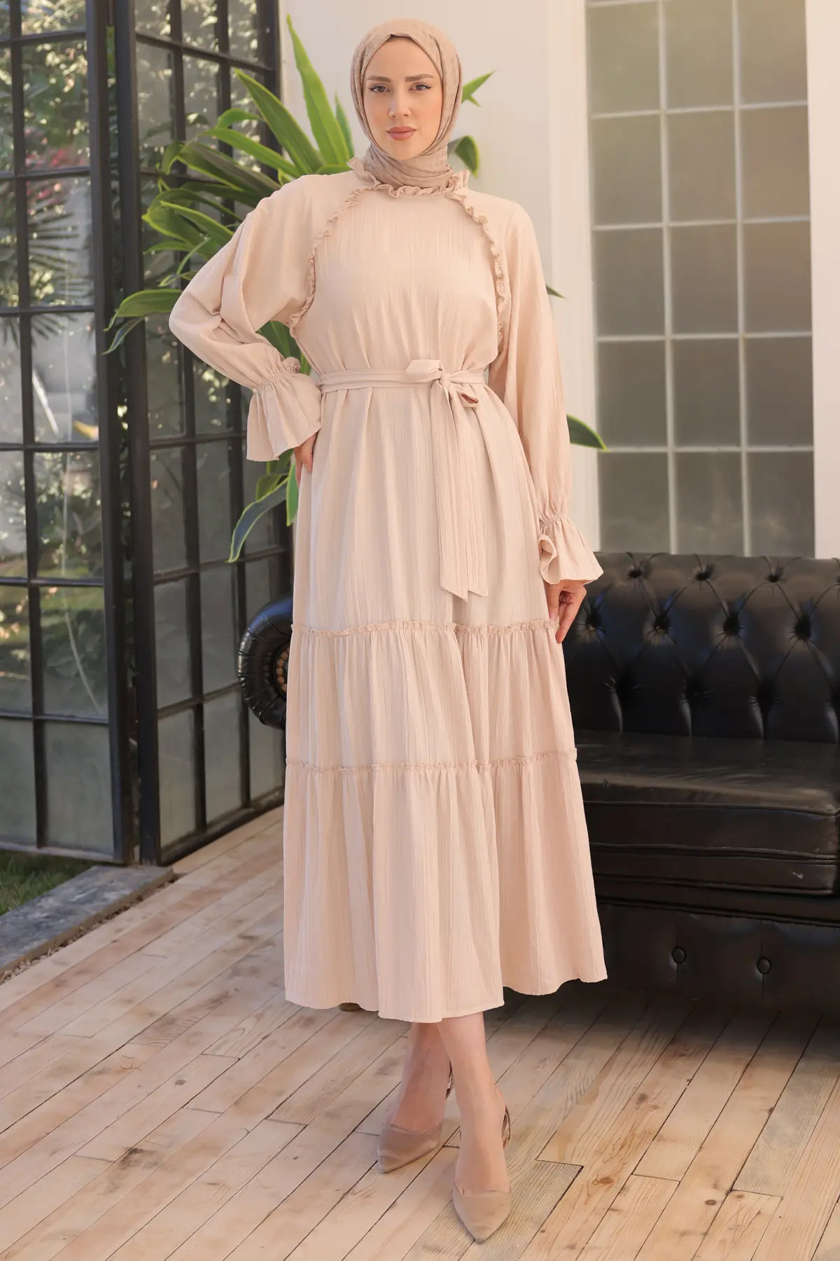 2084 Kuşaklı Fırfır Detaylı Elbise Taş Rengi-detail