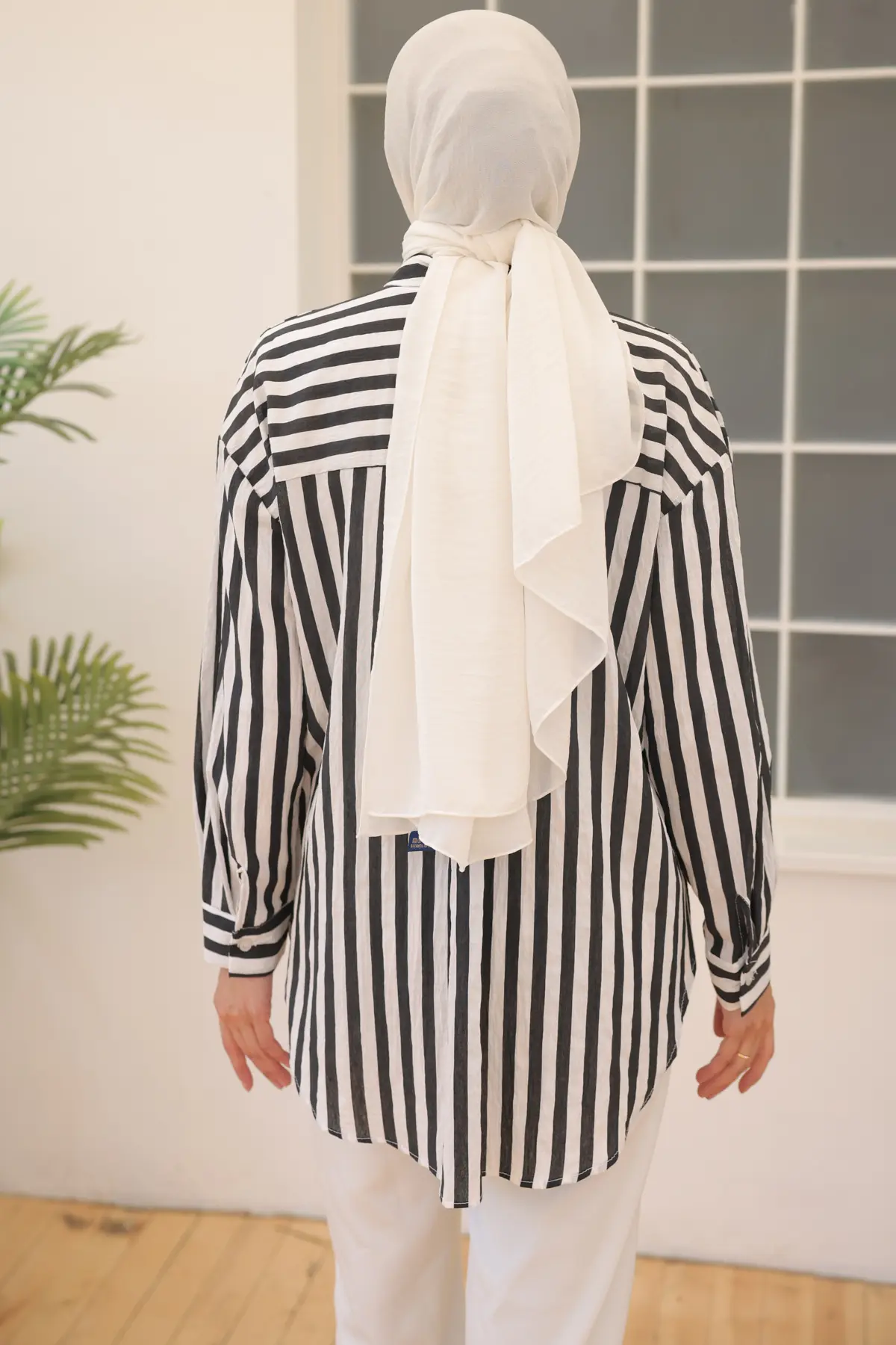 2094 Gül Aksesuarlı Çizgili Gömlek Siyah-detail