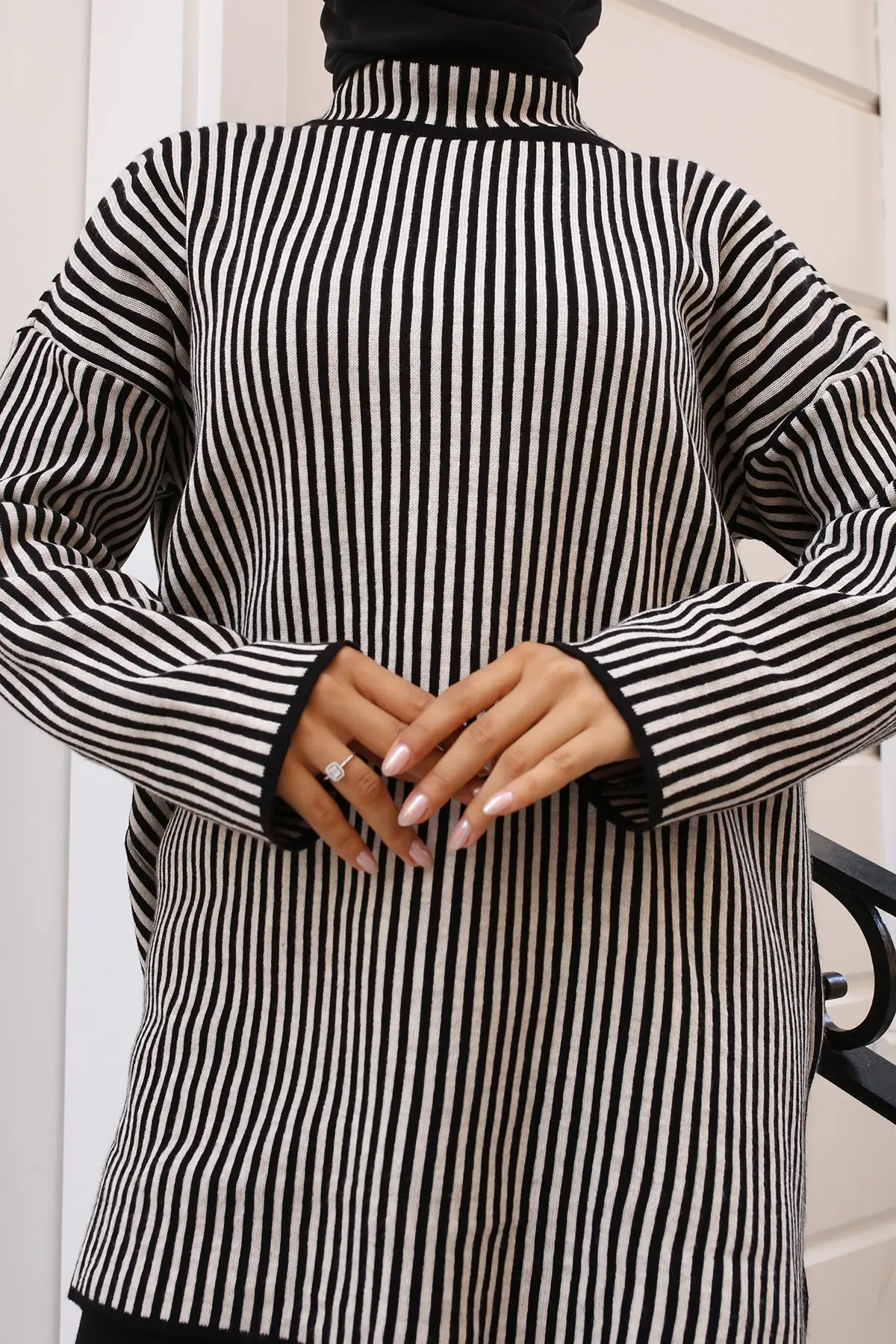 Vertical Striped Knitwear Set-detail