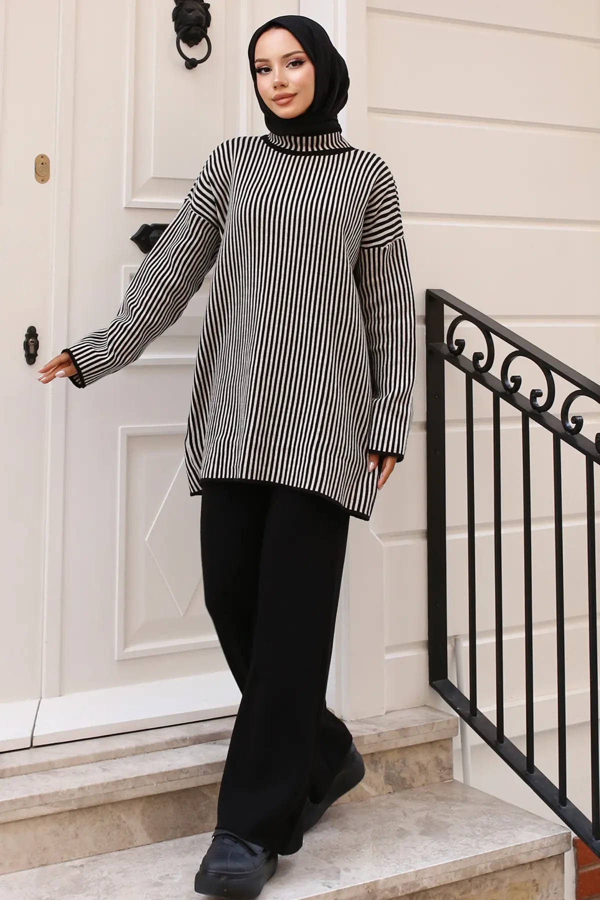 Vertical Striped Knitwear Set-detail