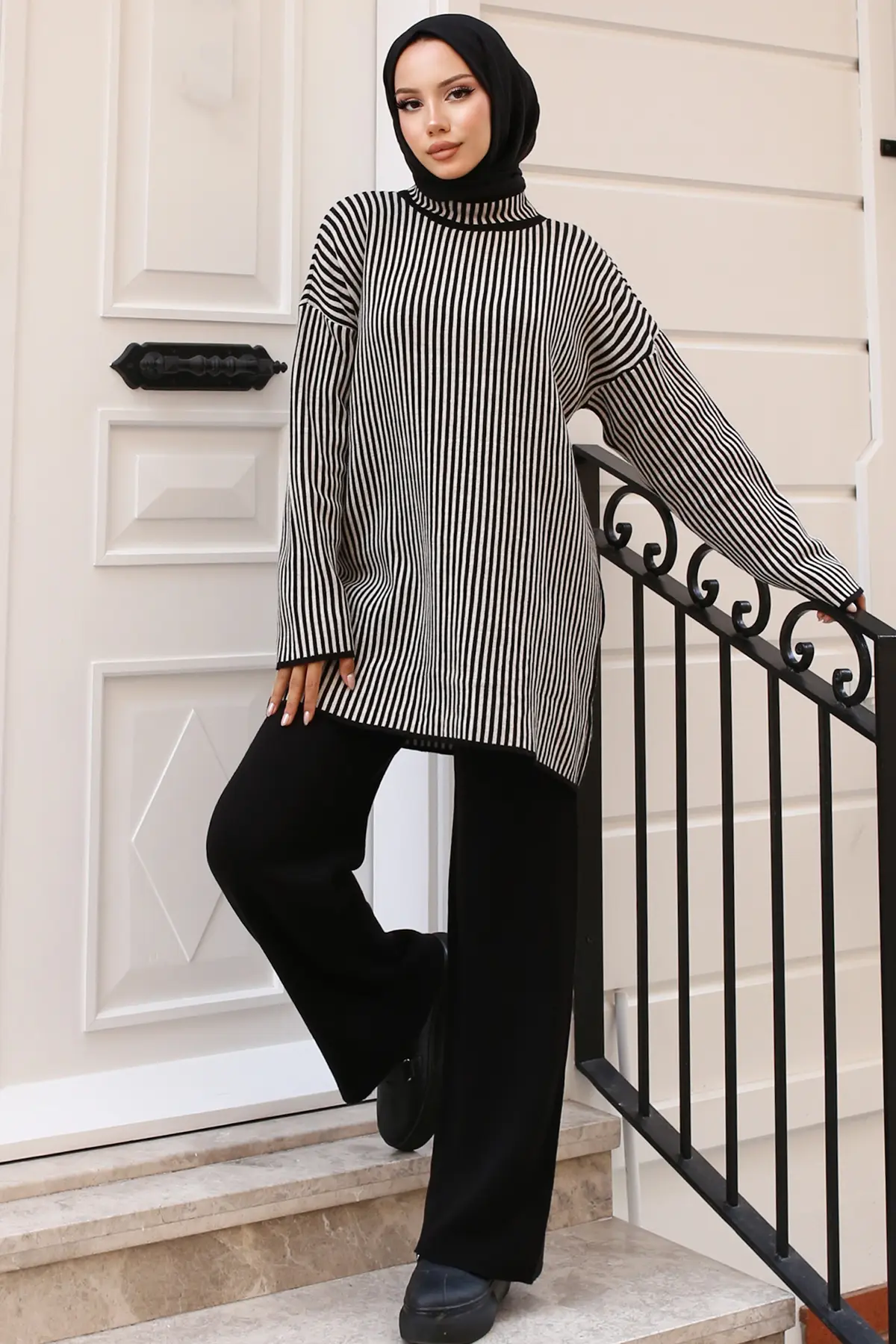 Vertical Striped Knitwear Set-detail