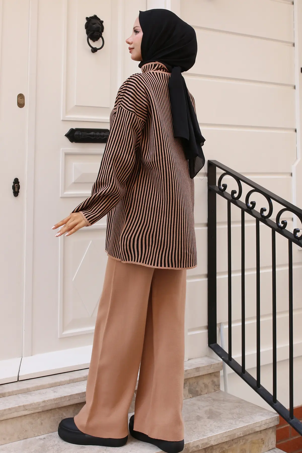Vertical Striped Knitwear Set-detail