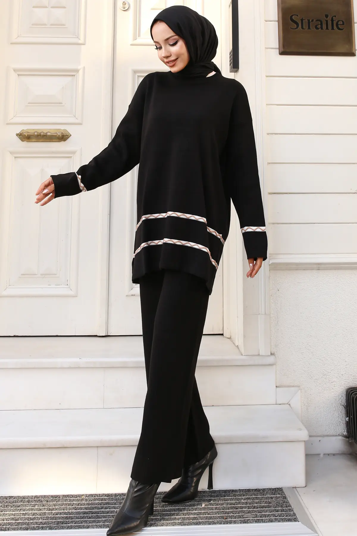 Knitwear Set With Stitching Details-detail