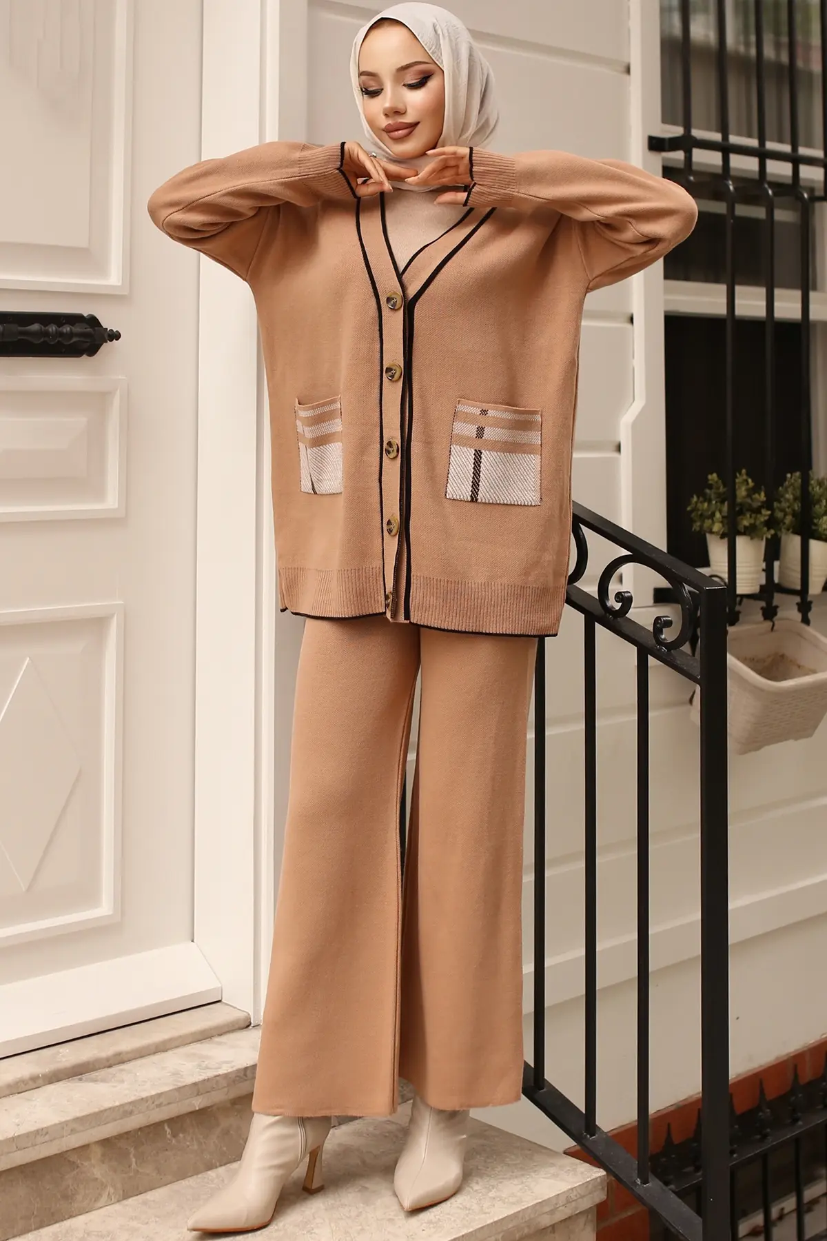 24116 Cepli Hırkalı Triko Takım Camel-detail