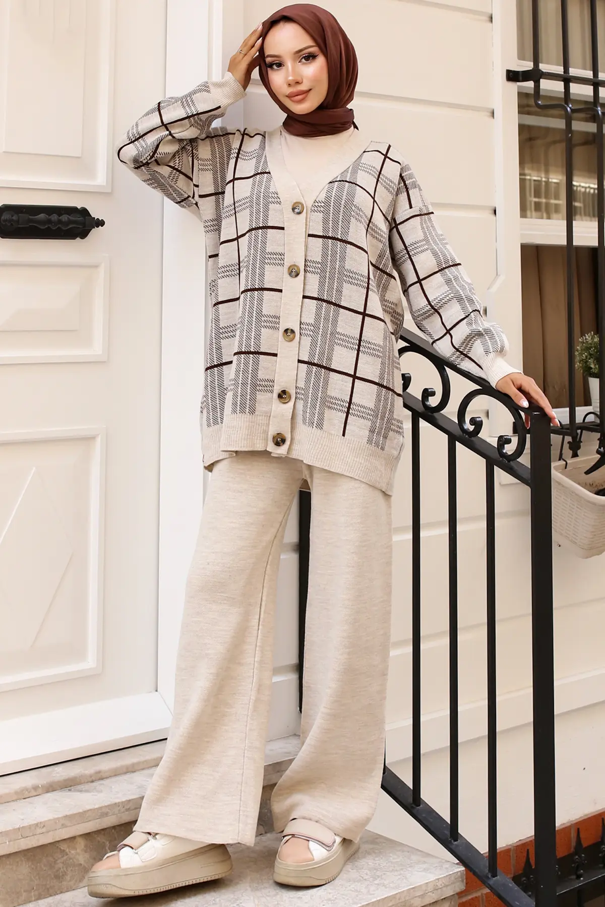 Knitted Cardigan Set-detail